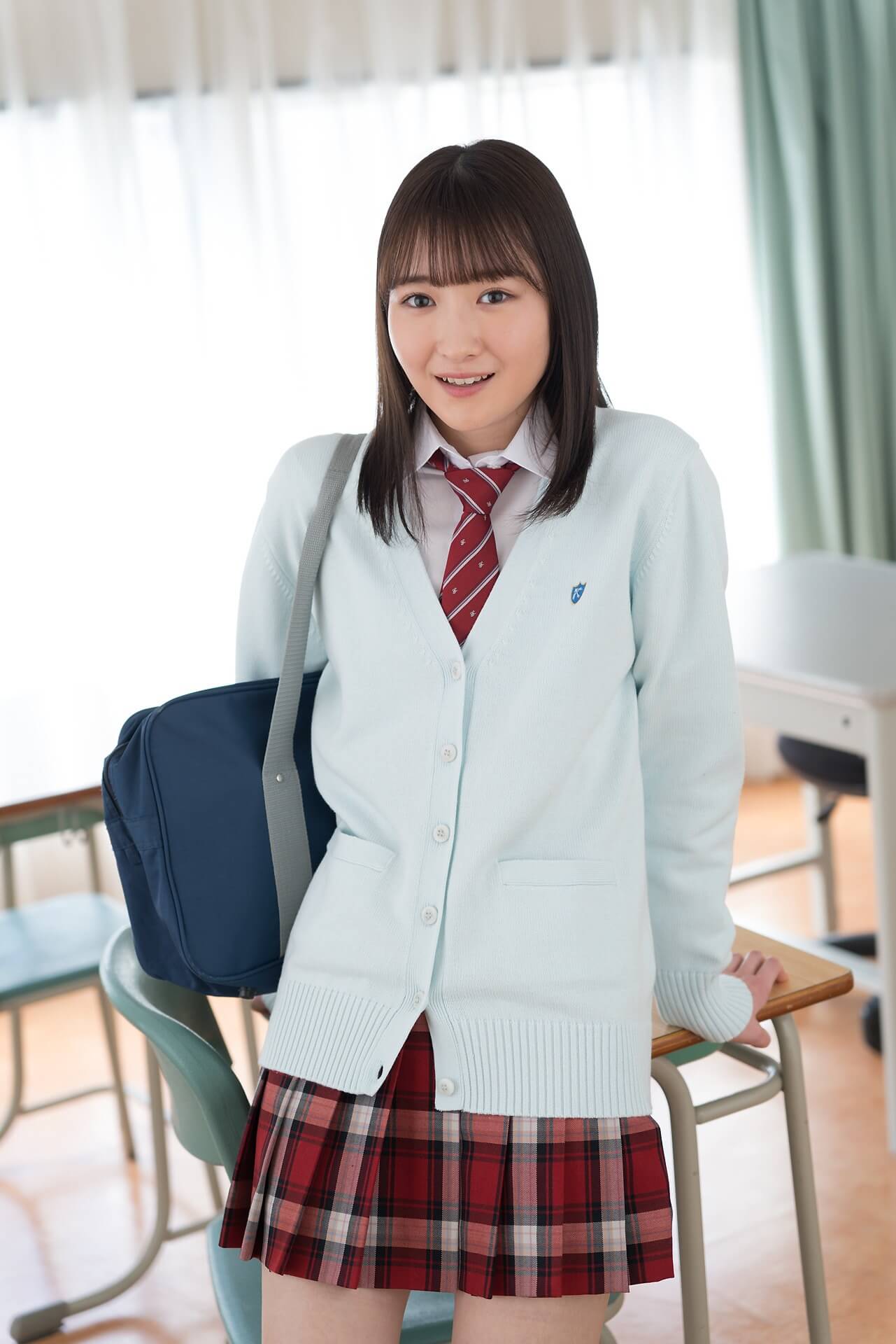 近藤あさみ 制服脱衣 白水着ビキニVol.1 3枚目