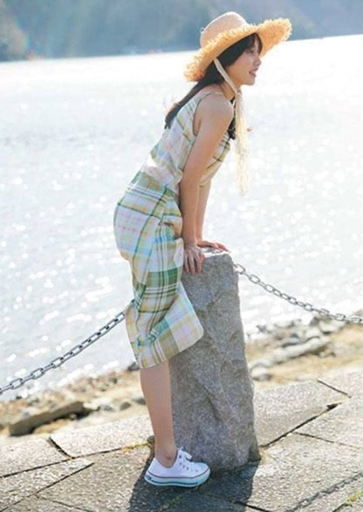 佐野ひなこ 水着グラビア モデルにして女優 6枚目