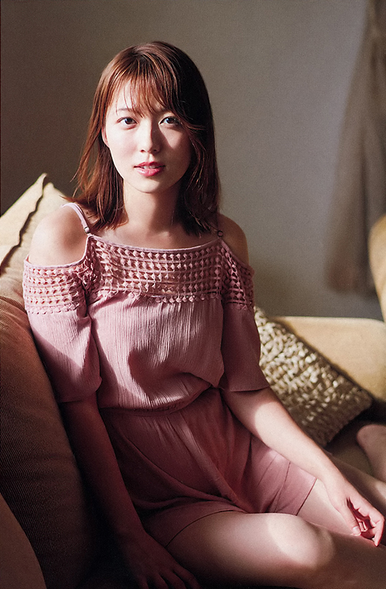 阿部華也子 最新グラビア画像 8枚目
