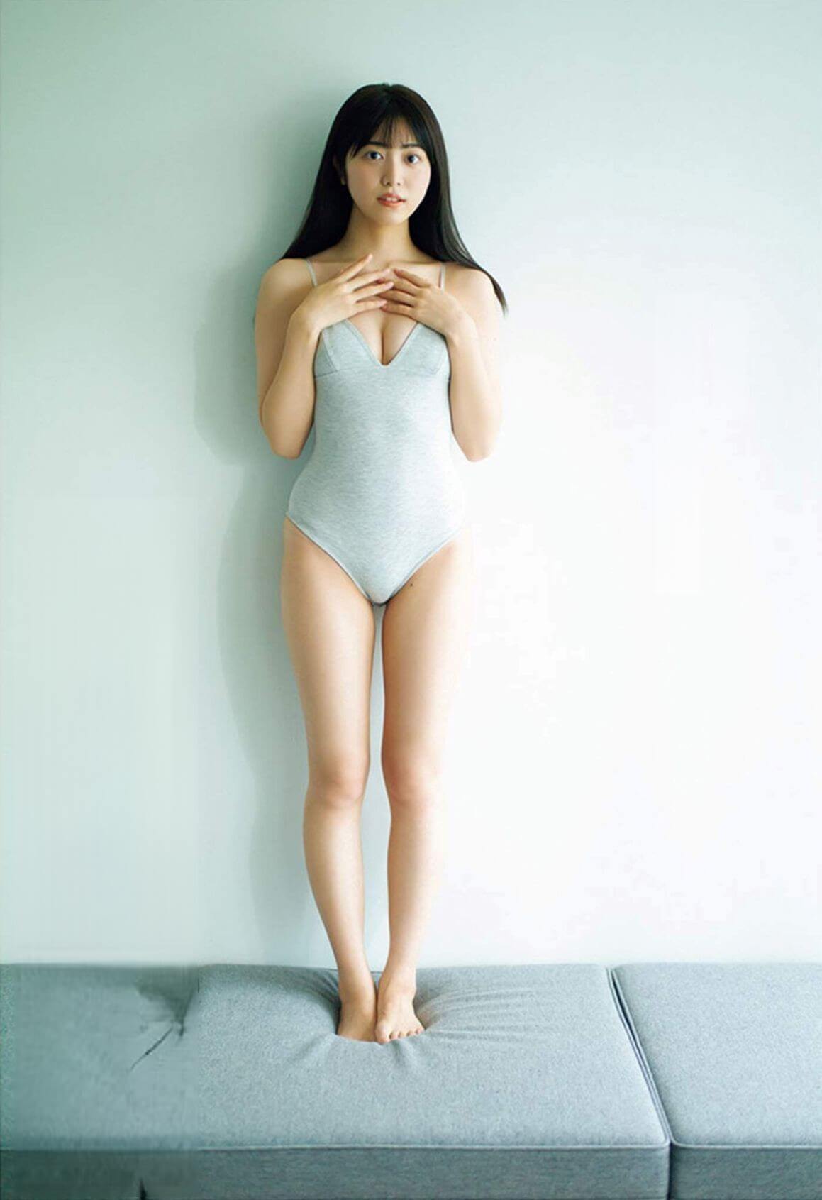 吉田莉桜 水着ビキニグラビア 19歳純情なる新境地 4枚目