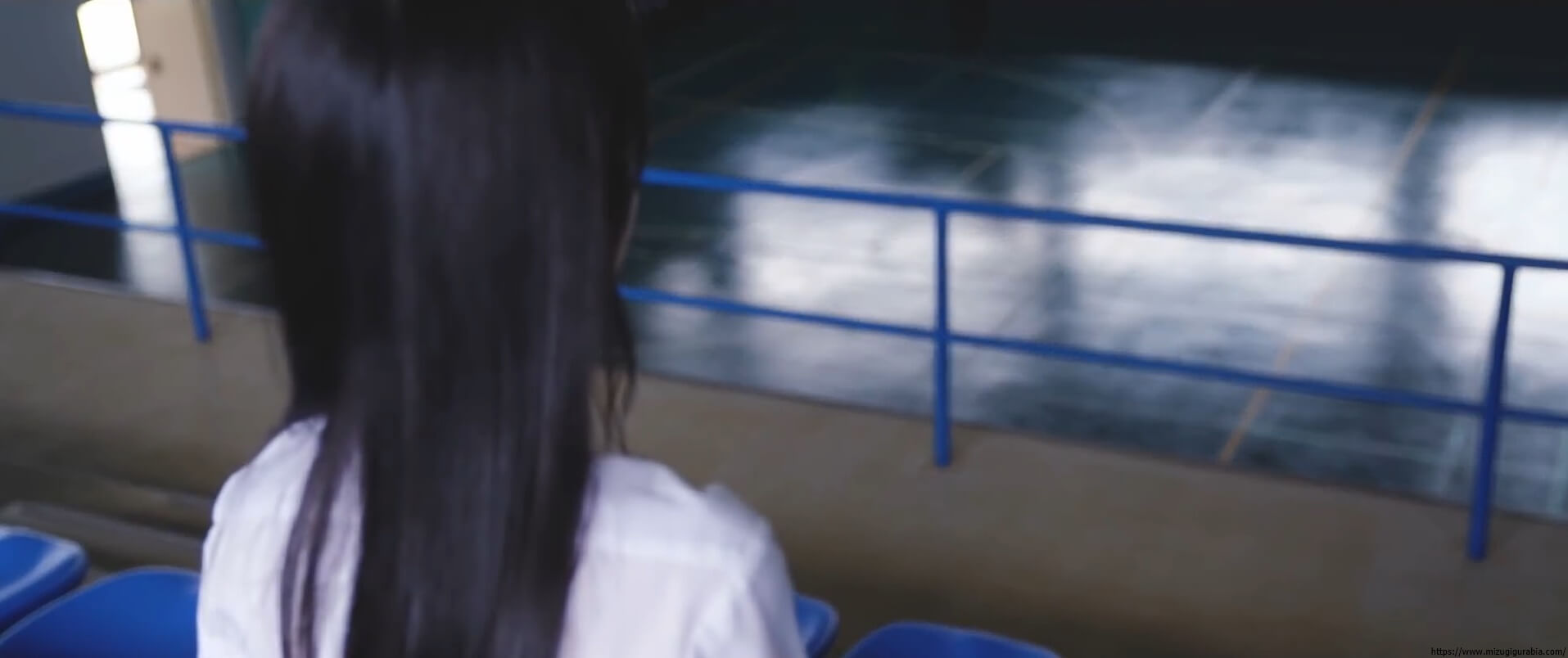新居歩美 水着ビキニグラビア「アキシブproject」の現役女子高生メンバー 2枚目