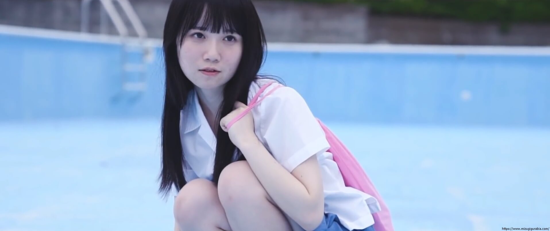 新居歩美 水着ビキニグラビア「アキシブproject」の現役女子高生メンバー 4枚目