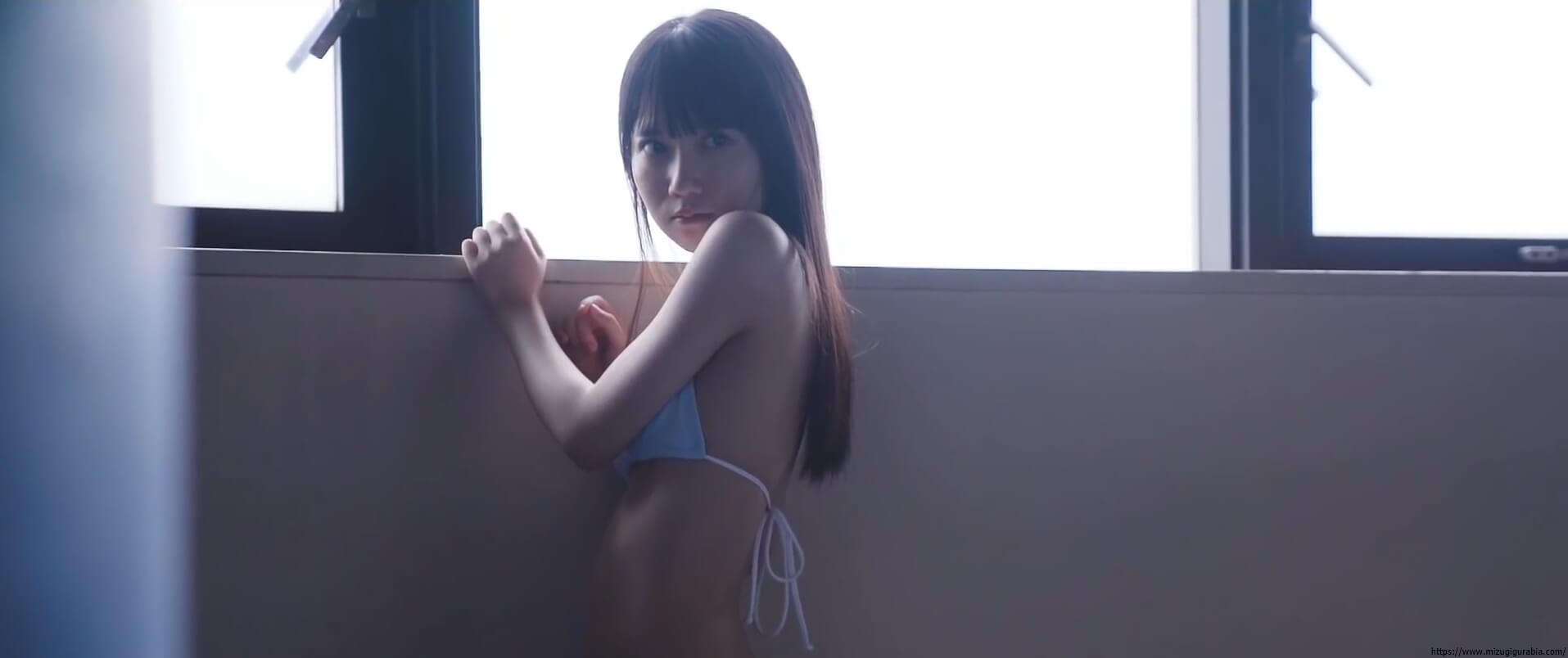 新居歩美 水着ビキニグラビア「アキシブproject」の現役女子高生メンバー 20枚目