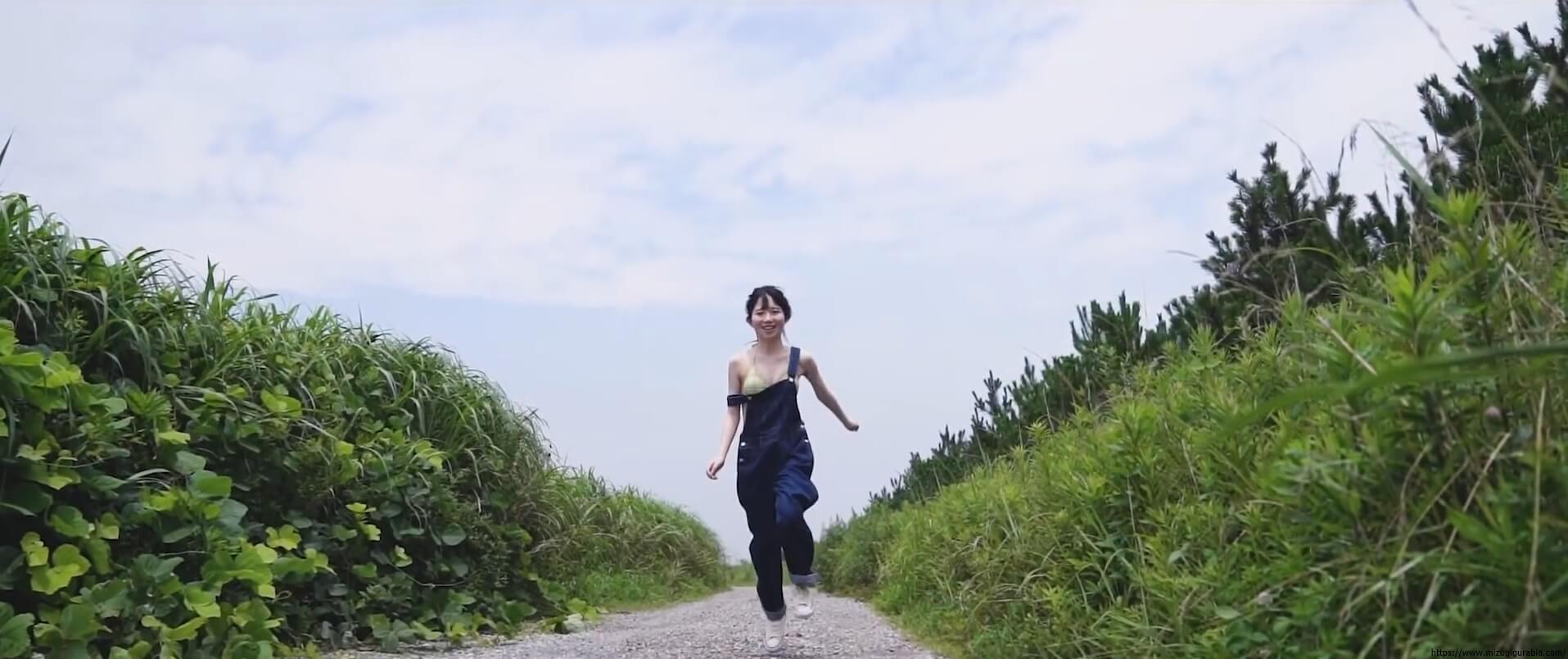 新居歩美 水着ビキニグラビア「アキシブproject」の現役女子高生メンバー 27枚目