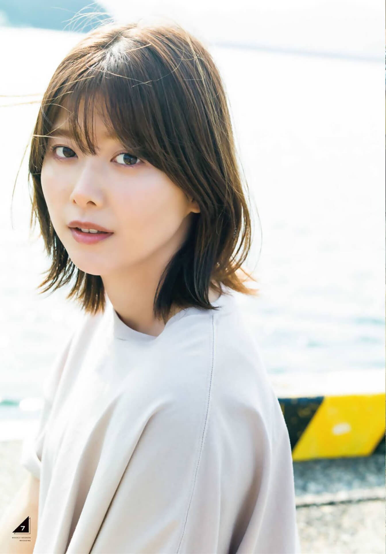 渡邉理佐 卒業ラストグラビア 9枚目