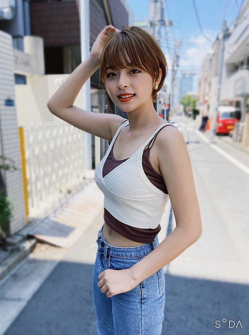 かおり 最新グラビア水着画像 11枚目