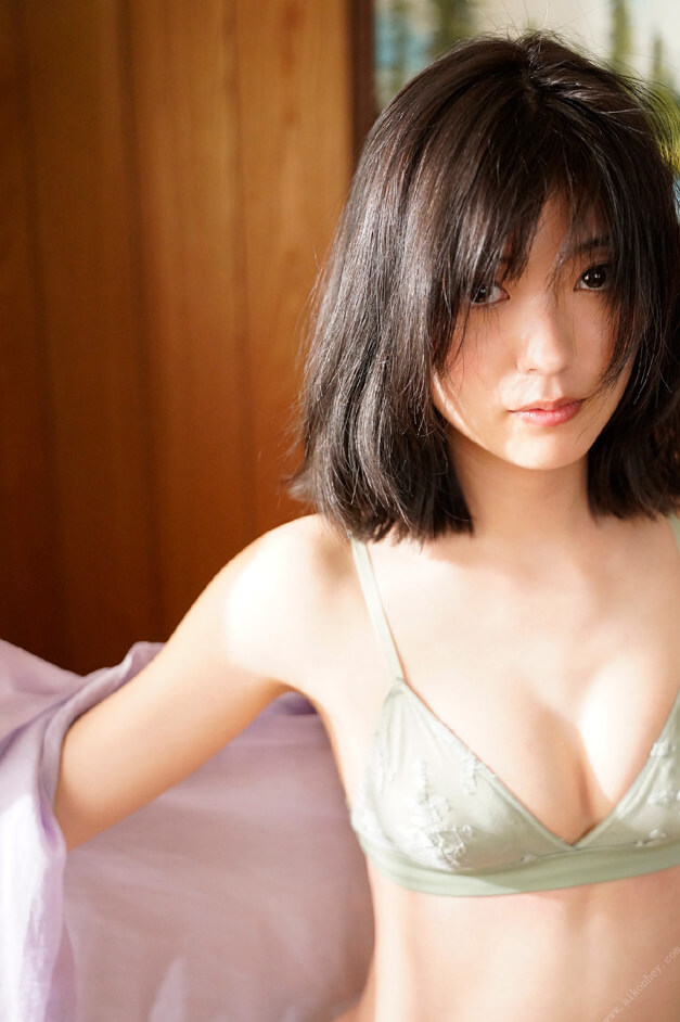 工藤美桜 下着ランジェリー グリーン 緑 2枚目