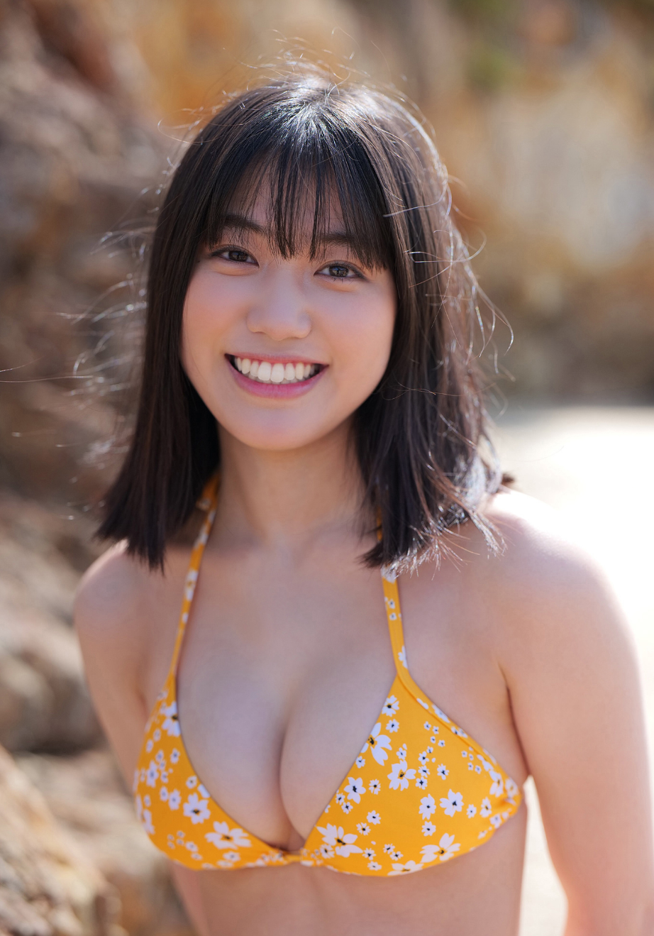 和泉芳怜(PiXMiX)最新グラビア水着画像③ 10枚目