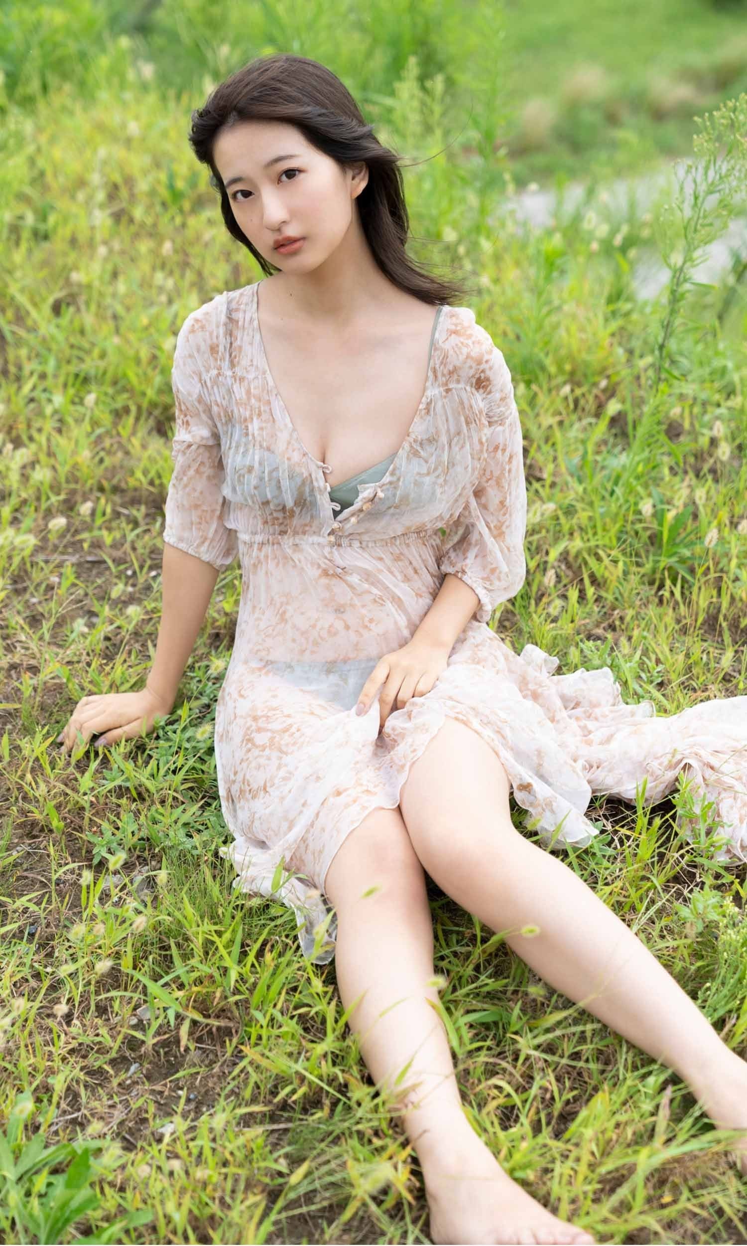 斉藤里奈 グラビア水着画像① 14枚目