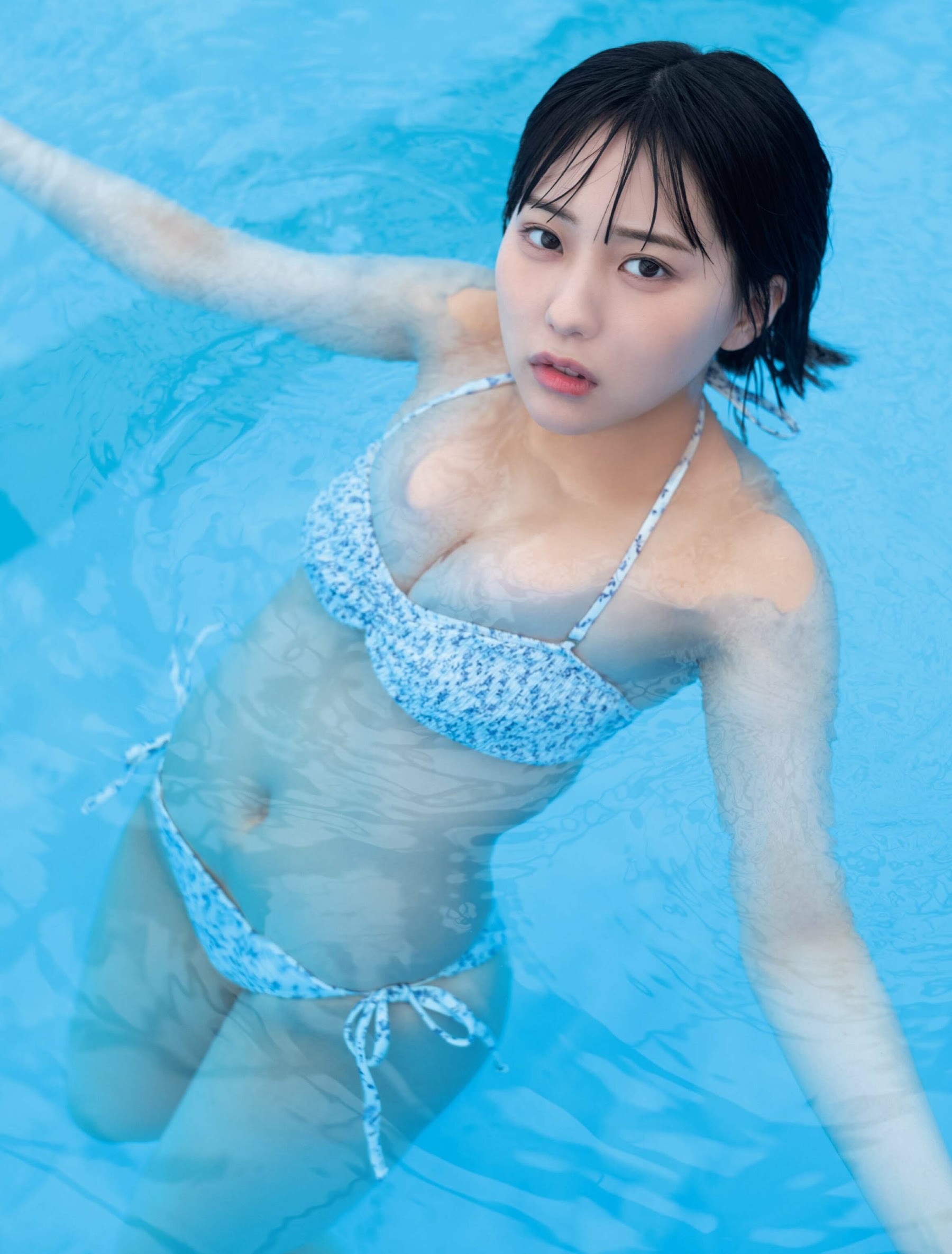 田中美久 水着ビキニ画像ますます透明感を増す二十歳 2枚目