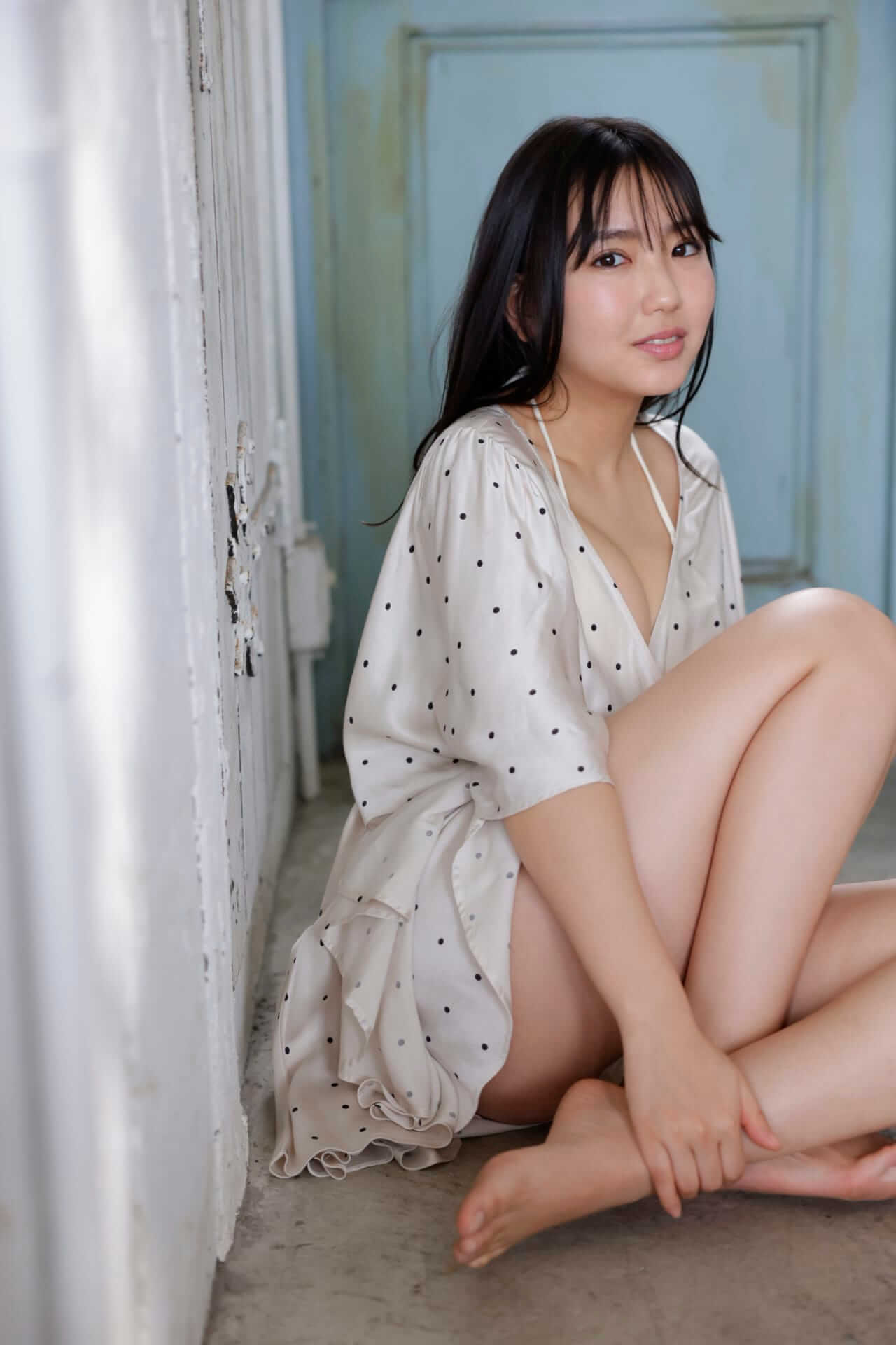 沢口愛華 水着ビキニ画像 虹色に咲く美少女 1枚目
