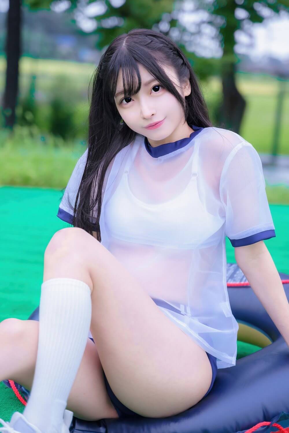 アスリート スポーツウェア 体操着 美少女コスプレーヤー 1枚目