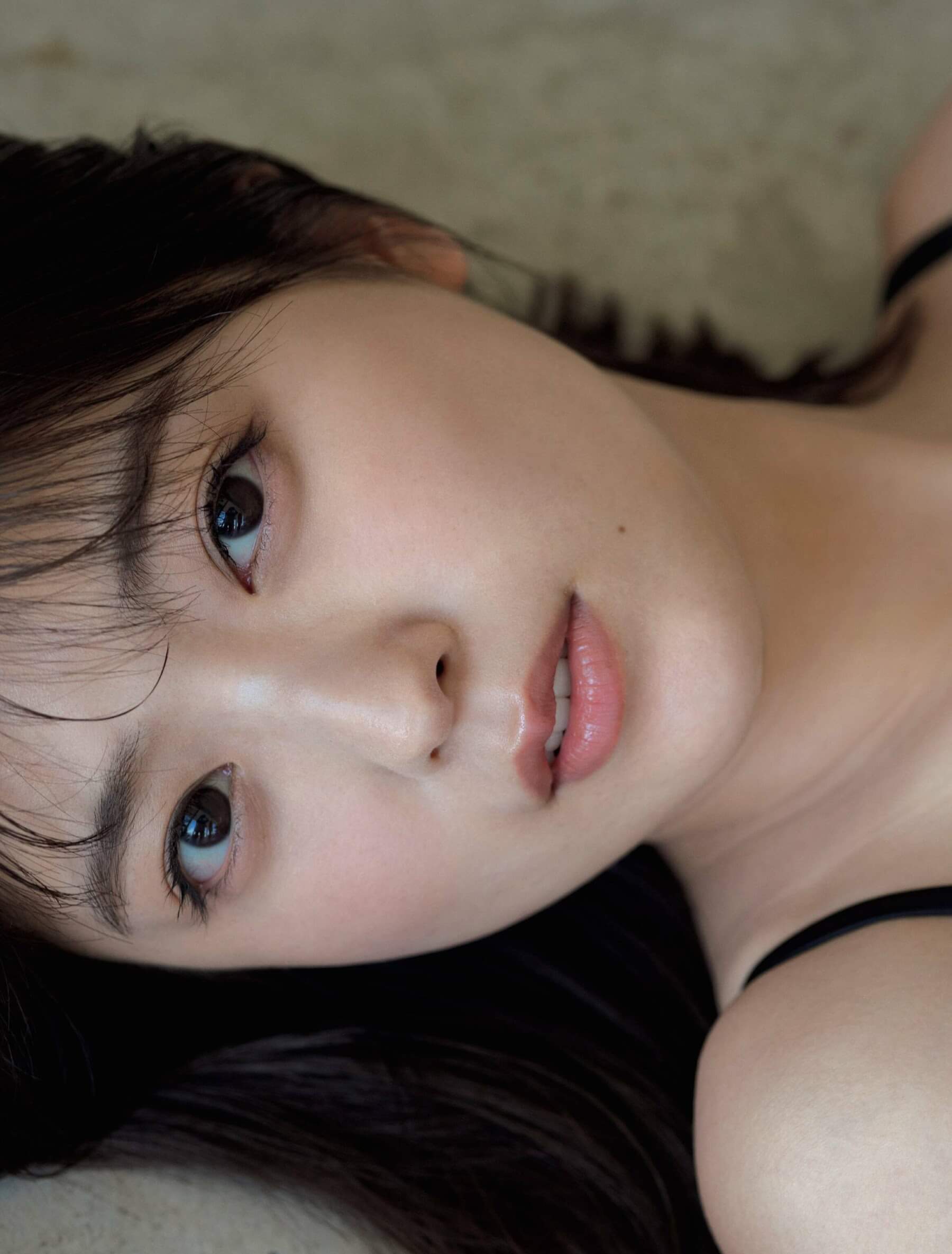 工藤美桜 水着ビキニ画像伊豆の海を見下ろすペンション 真夏の陽光を受けて 22歳の美肌が輝く 8枚目