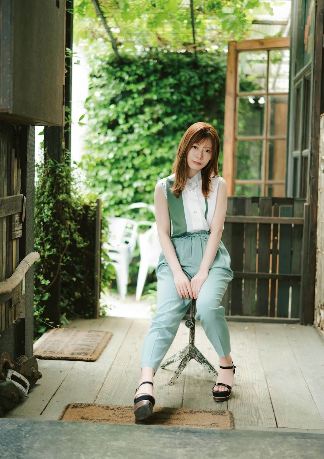 東村芽依(日向坂46)最新グラビア水着画像 17枚目