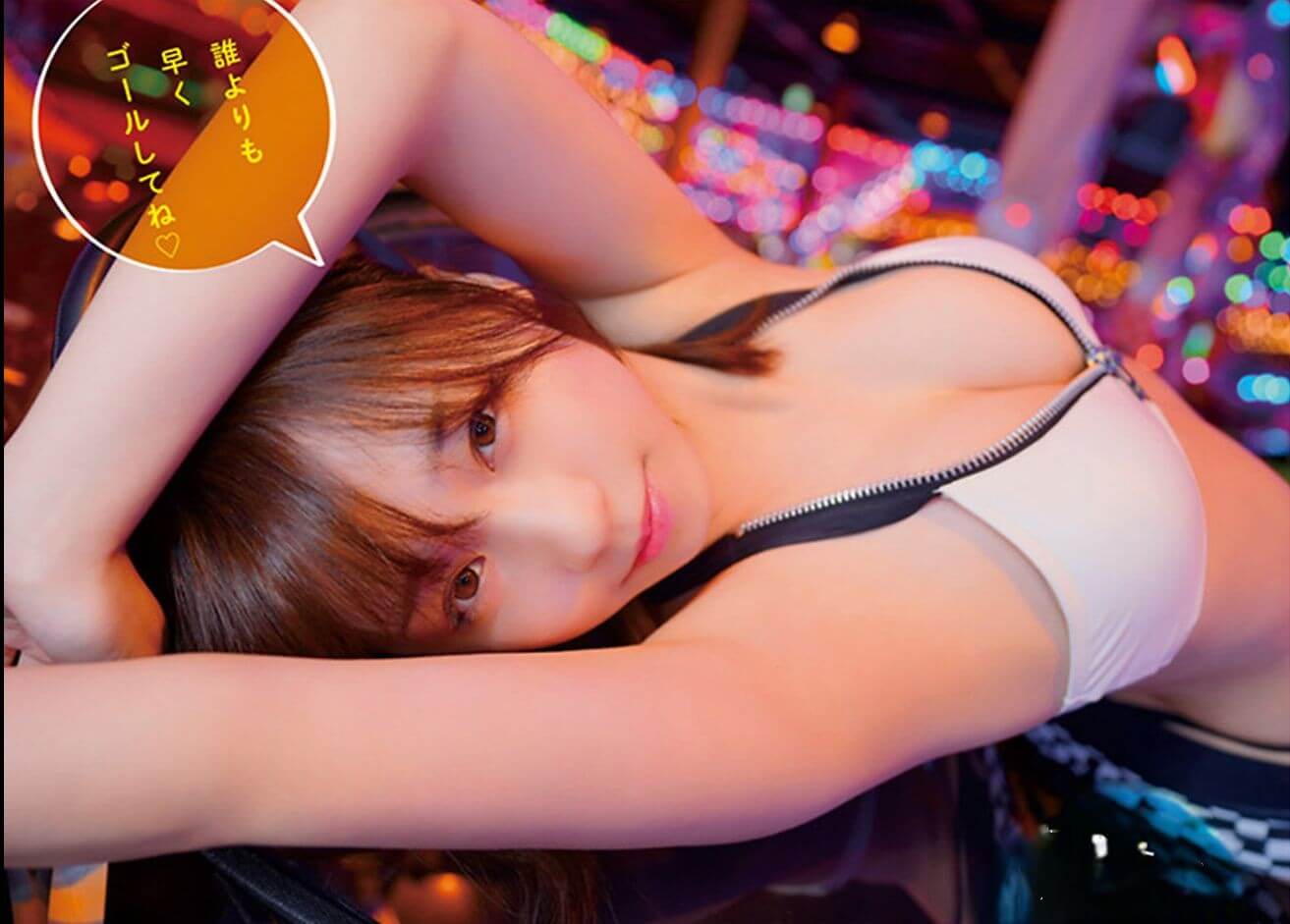 伊織もえとゲームセンターデート 水着ビキニ画像 6枚目