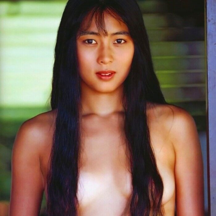 ZARD 坂井泉水 水着ビキニ画像 7枚目