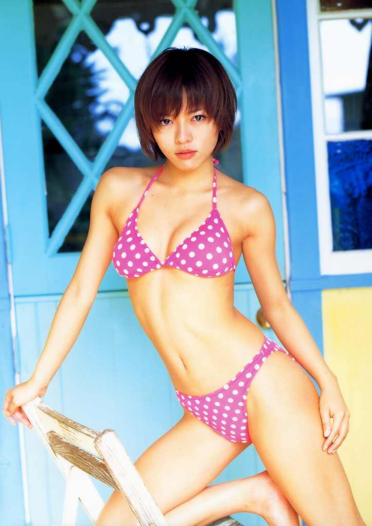 釈由美子 水着グラビア23歳 変わっていく自分をはっきり感じています。 5枚目