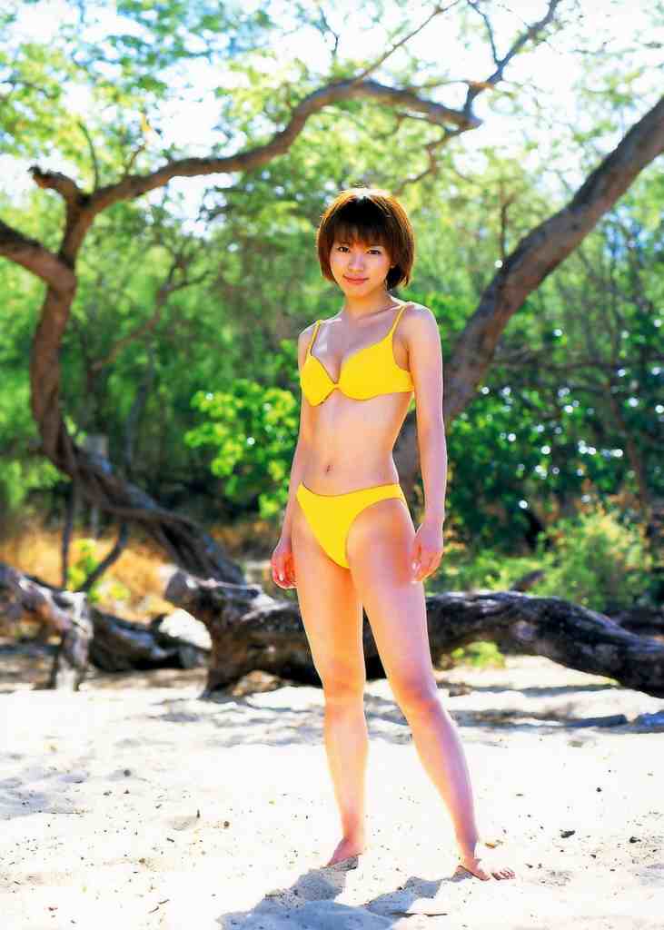 釈由美子 水着グラビア23歳 変わっていく自分をはっきり感じています。 8枚目
