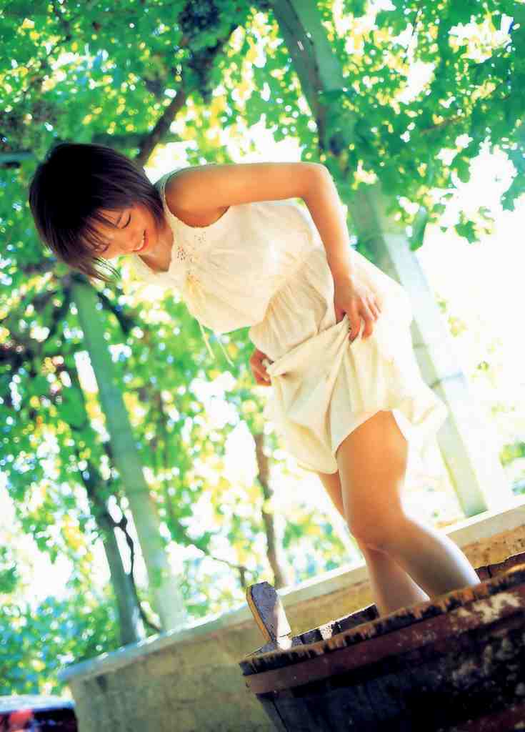 釈由美子 水着グラビア23歳 変わっていく自分をはっきり感じています。 21枚目