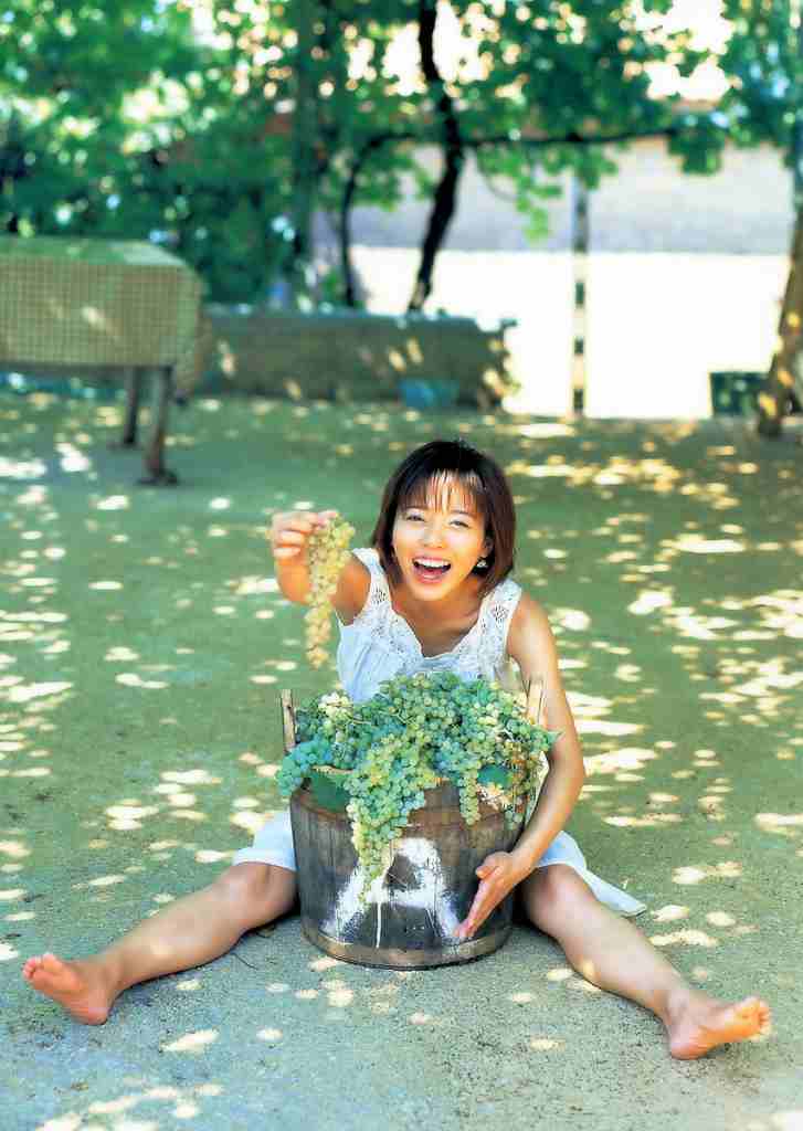 釈由美子 水着グラビア23歳 変わっていく自分をはっきり感じています。 23枚目
