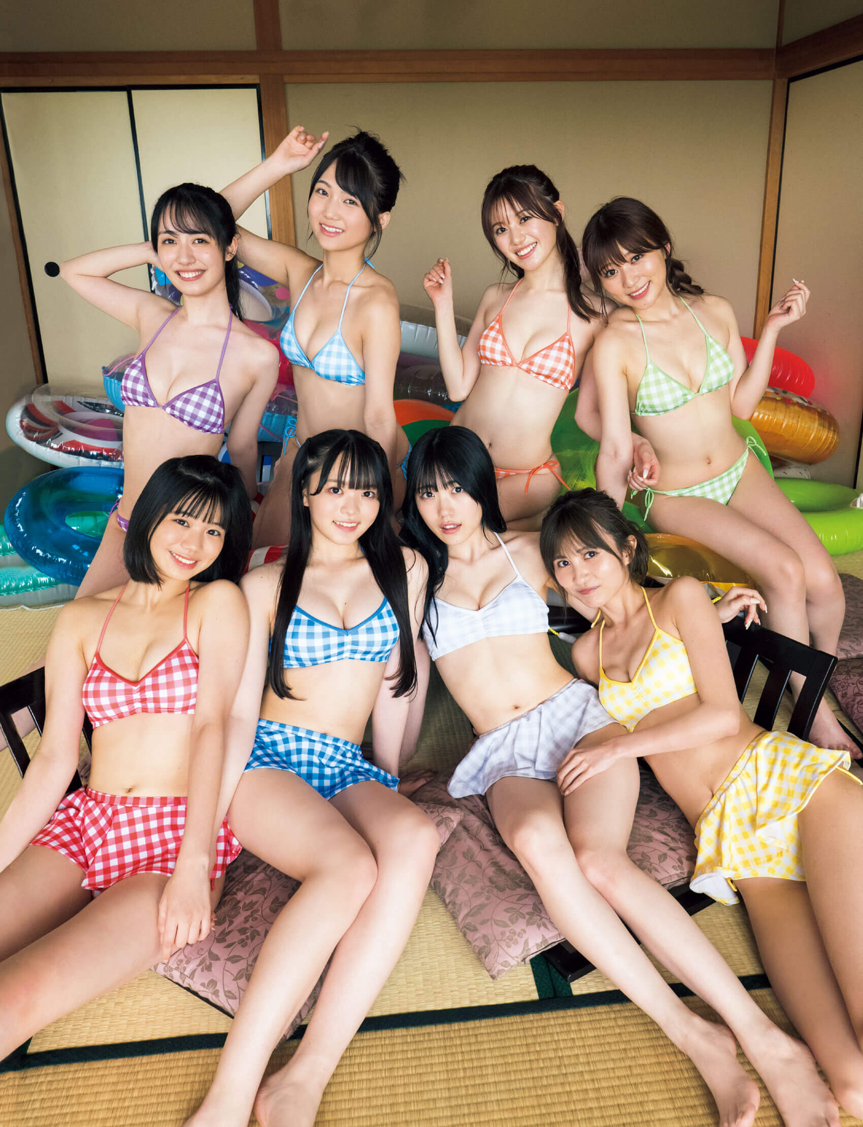 SUPER☆GiRLSがメンバーカラーの水着に身を包んで登場! 9枚目