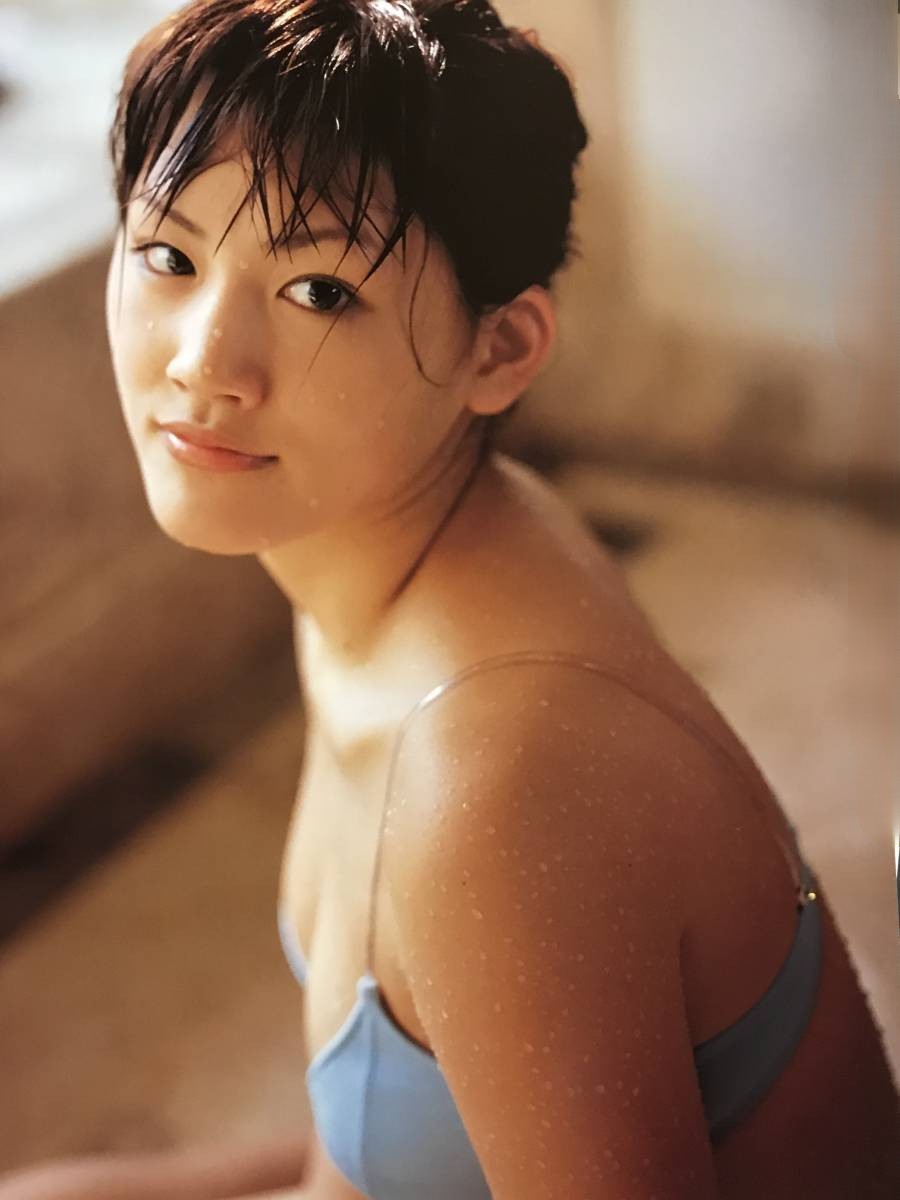 綾瀬はるか 水着ビキニ画像 in沖縄 美尻 - 芸能アイドルモデル女優水着画像集 8枚目