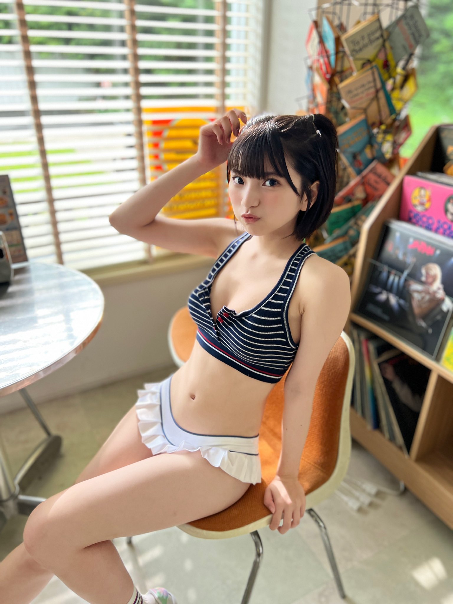 姫野ひなの 最新グラビア水着画像 10枚目