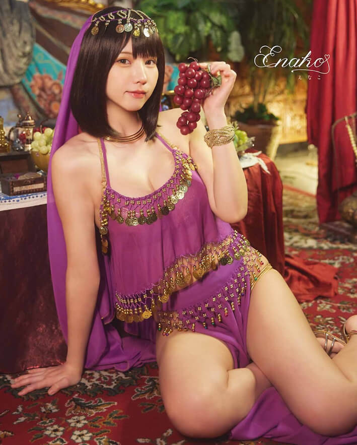 “えなこりん”が セクシーな女王様に大変身! - 芸能アイドルモデル女優水着画像集 14枚目