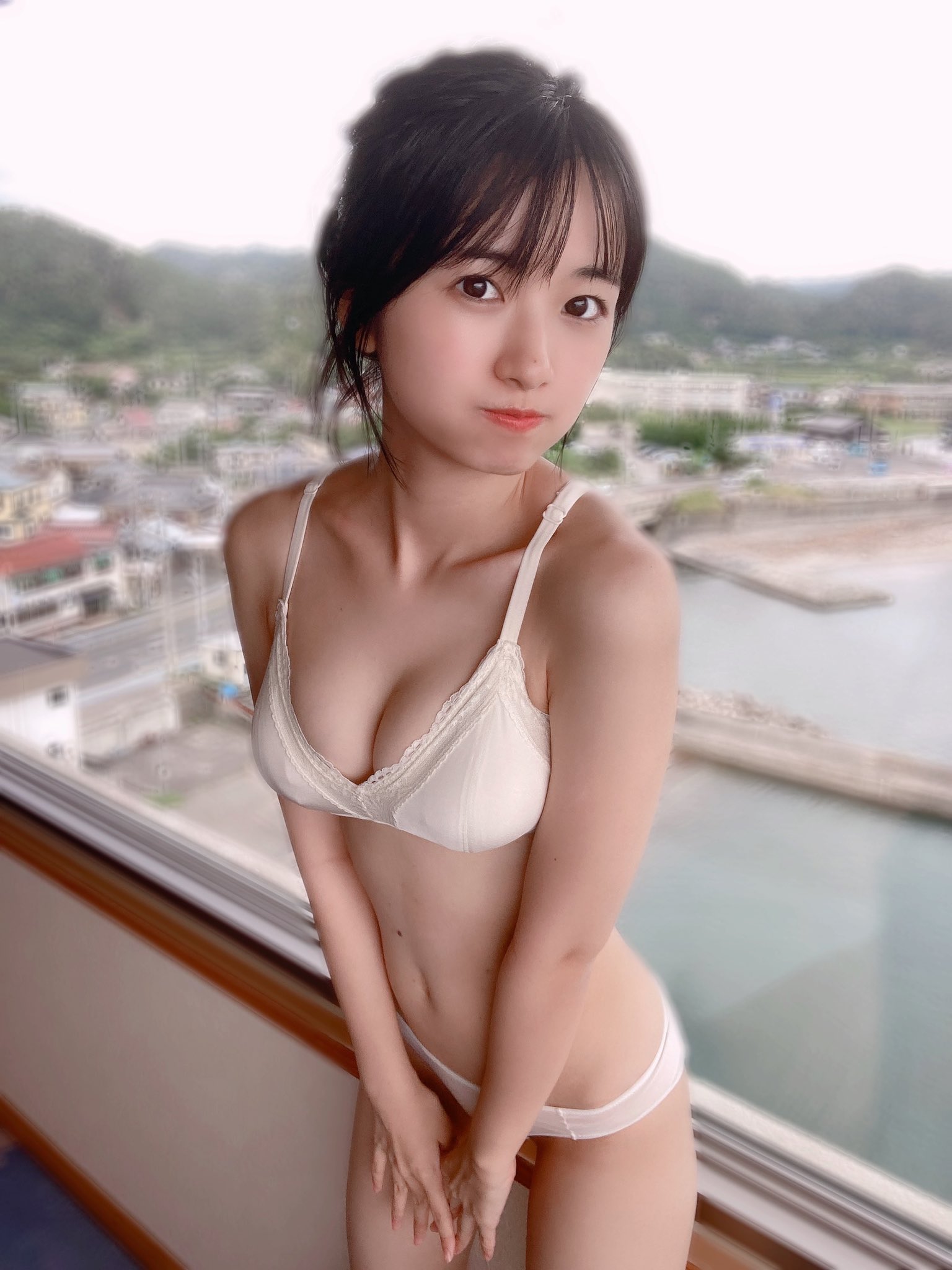 加藤結 最新グラビア水着画像 10枚目