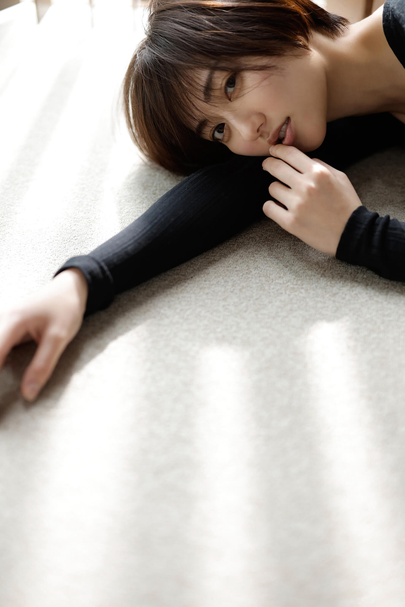 奥山かずさ 変形露出 レオタード水着 - 芸能アイドルモデル女優水着画像集 10枚目