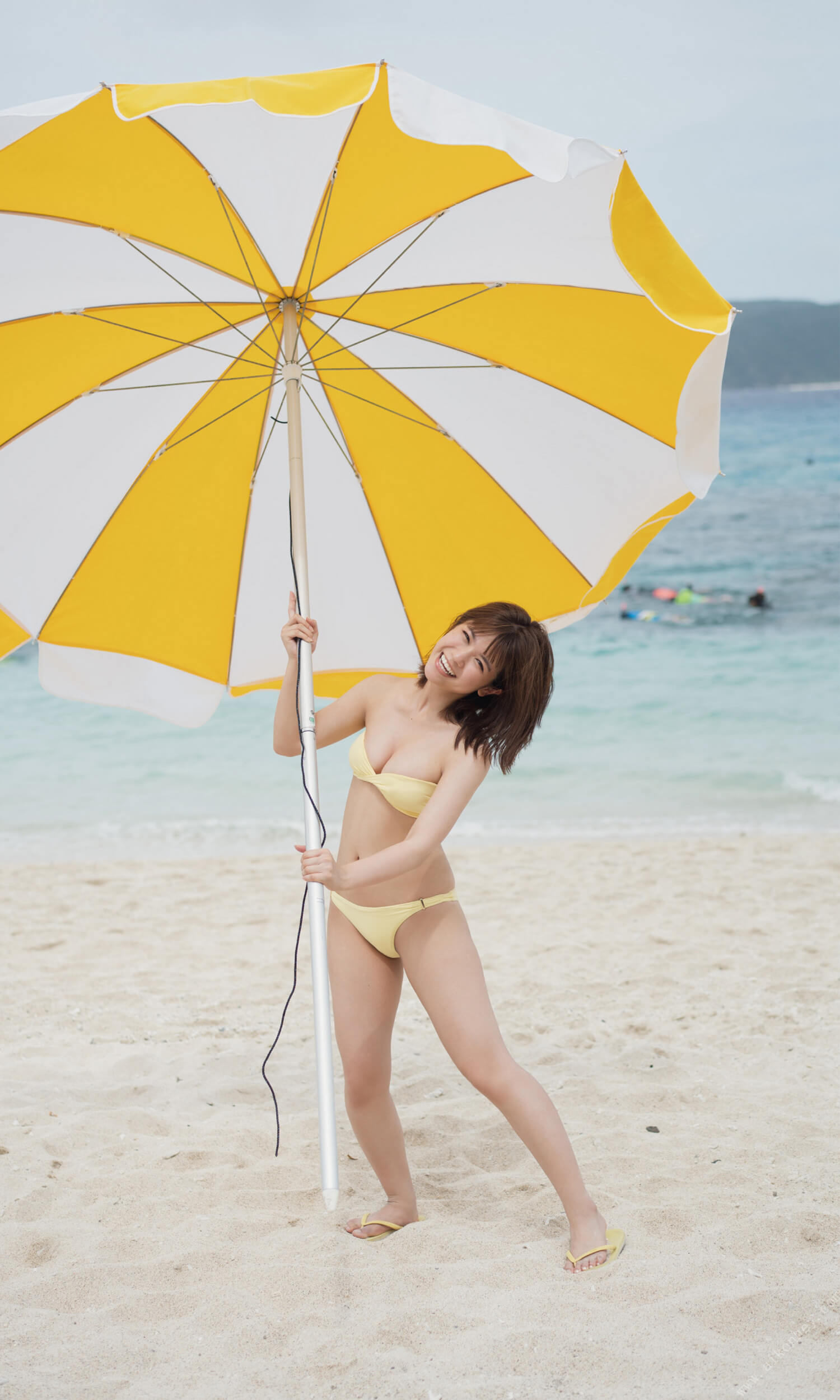 『ウルトラマンデッカー』村山優香19歳 水着ビキニ画像 - 芸能アイドルモデル女優水着画像集 13枚目