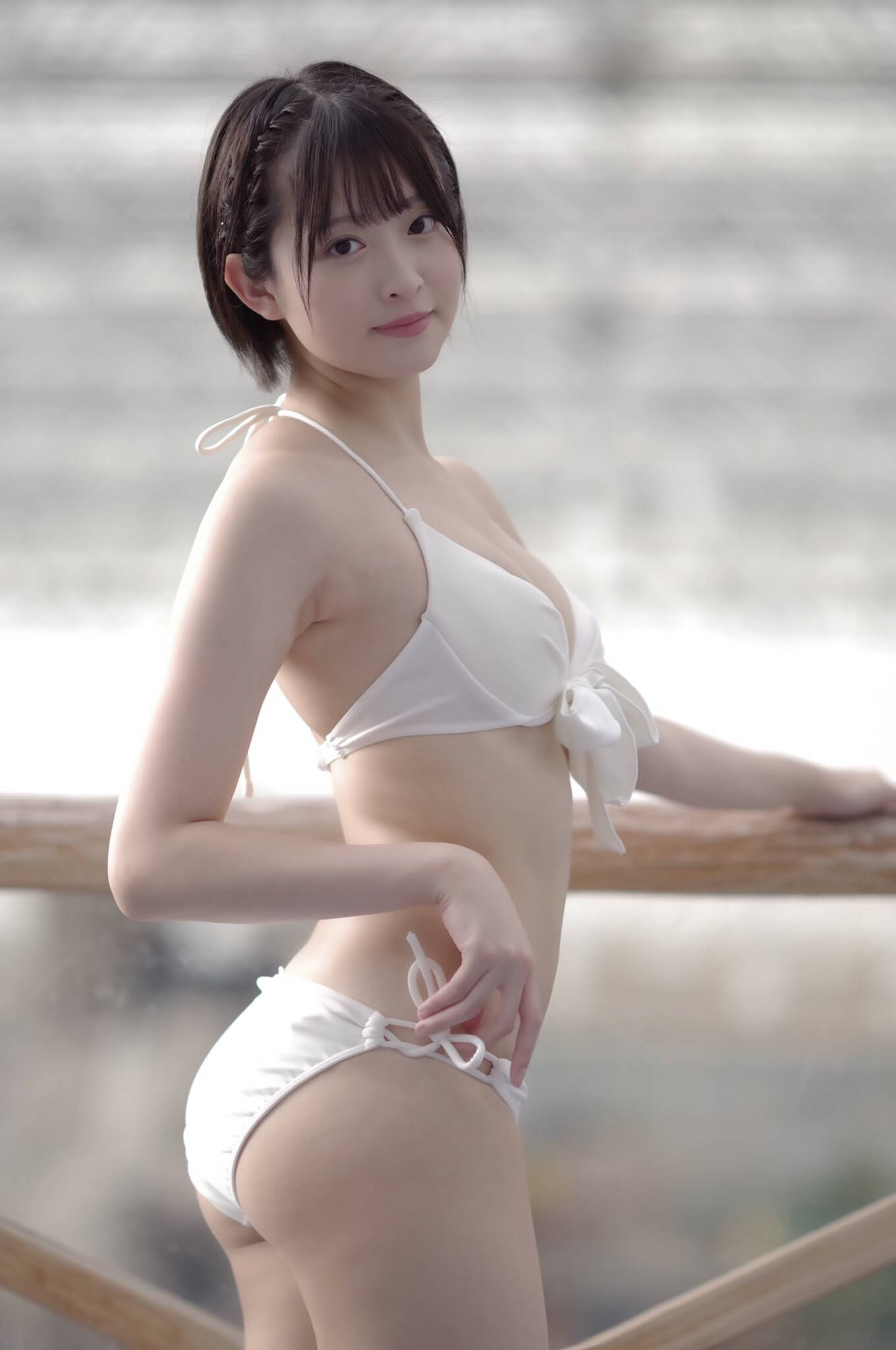 美月絢音 水着ビキニ画像 清純&可憐な雰囲気が魅力 - 芸能アイドルモデル女優水着画像集 23枚目