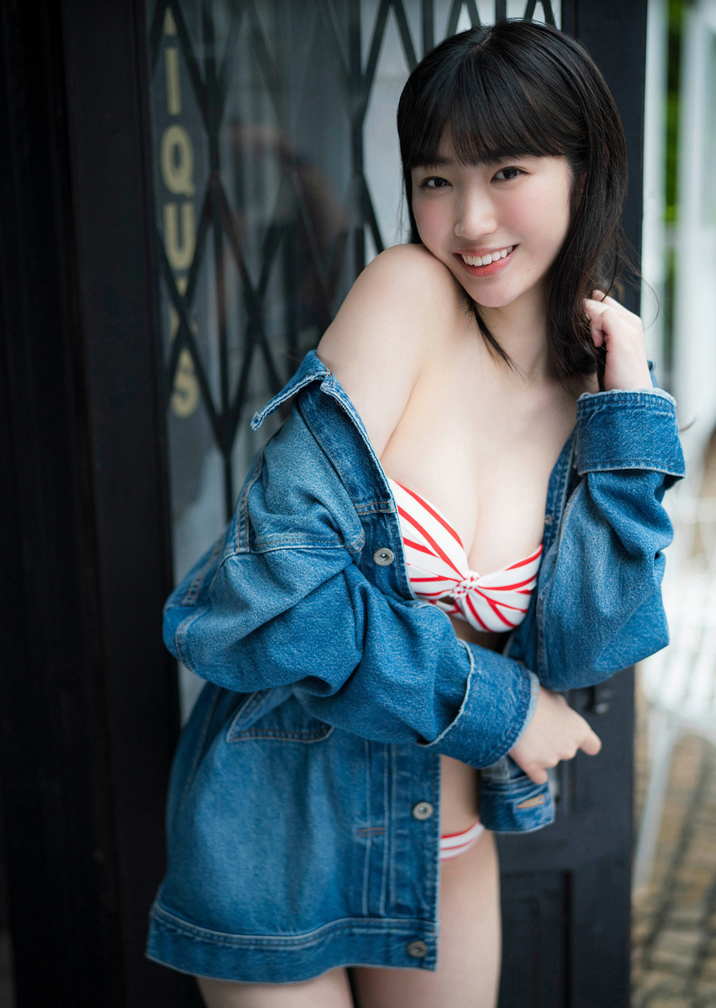 瑚々 最新グラビア水着画像 13枚目