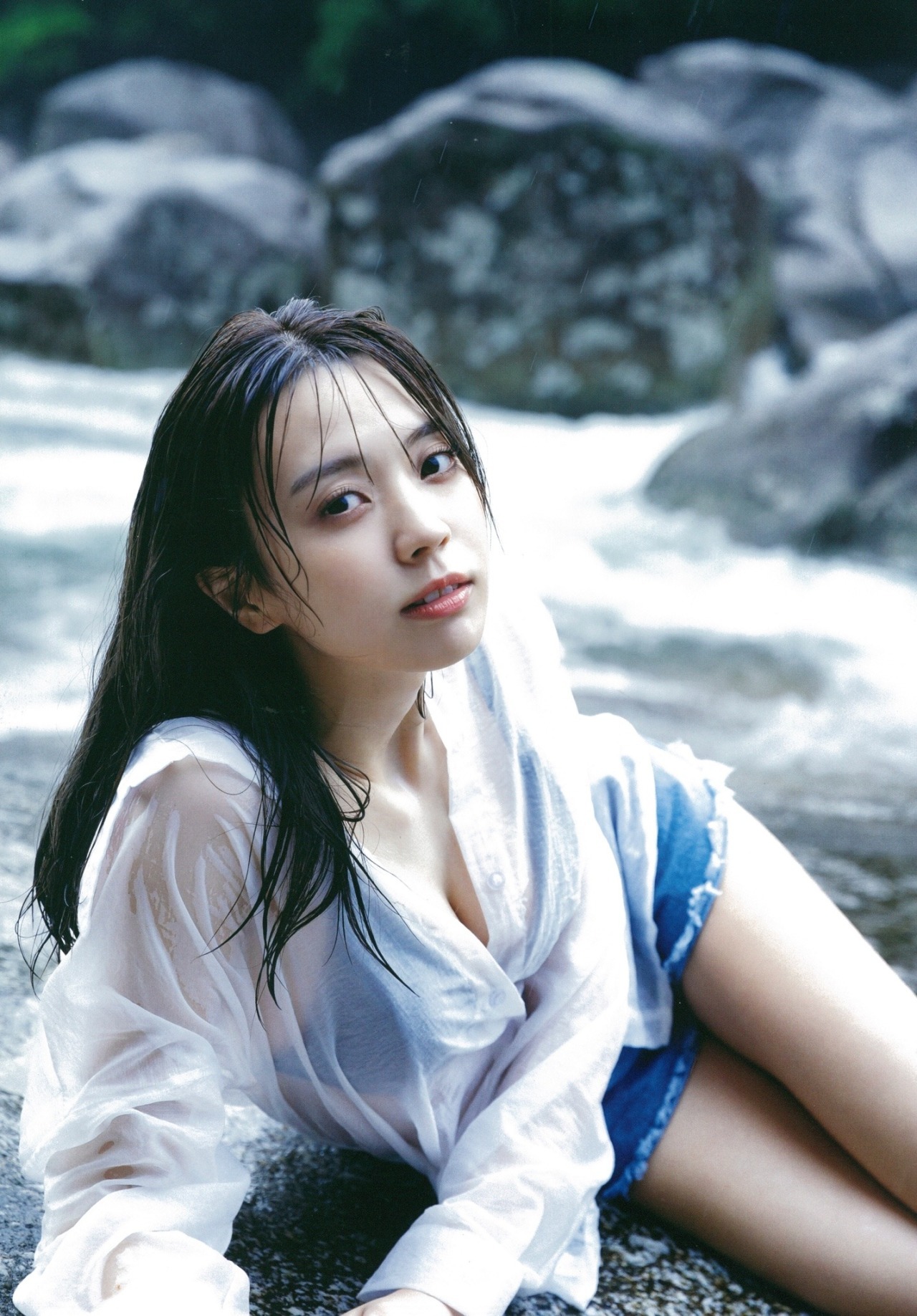 小林由依(櫻坂46)最新グラビア水着画像② 12枚目