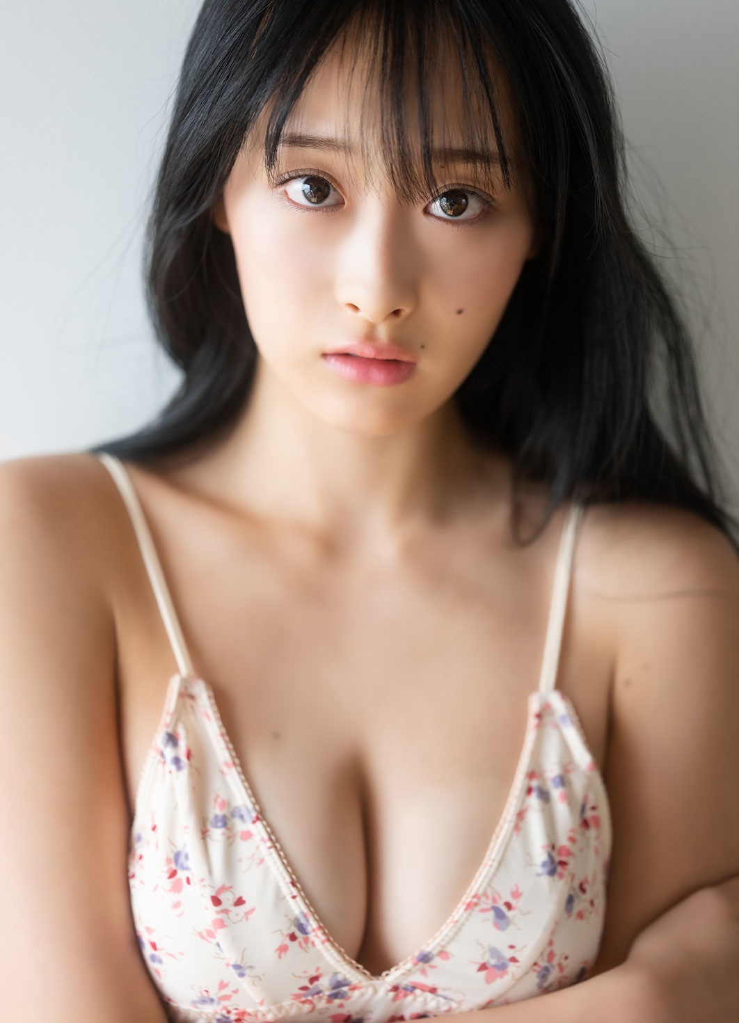 相沢菜月 最新グラビア水着画像 7枚目