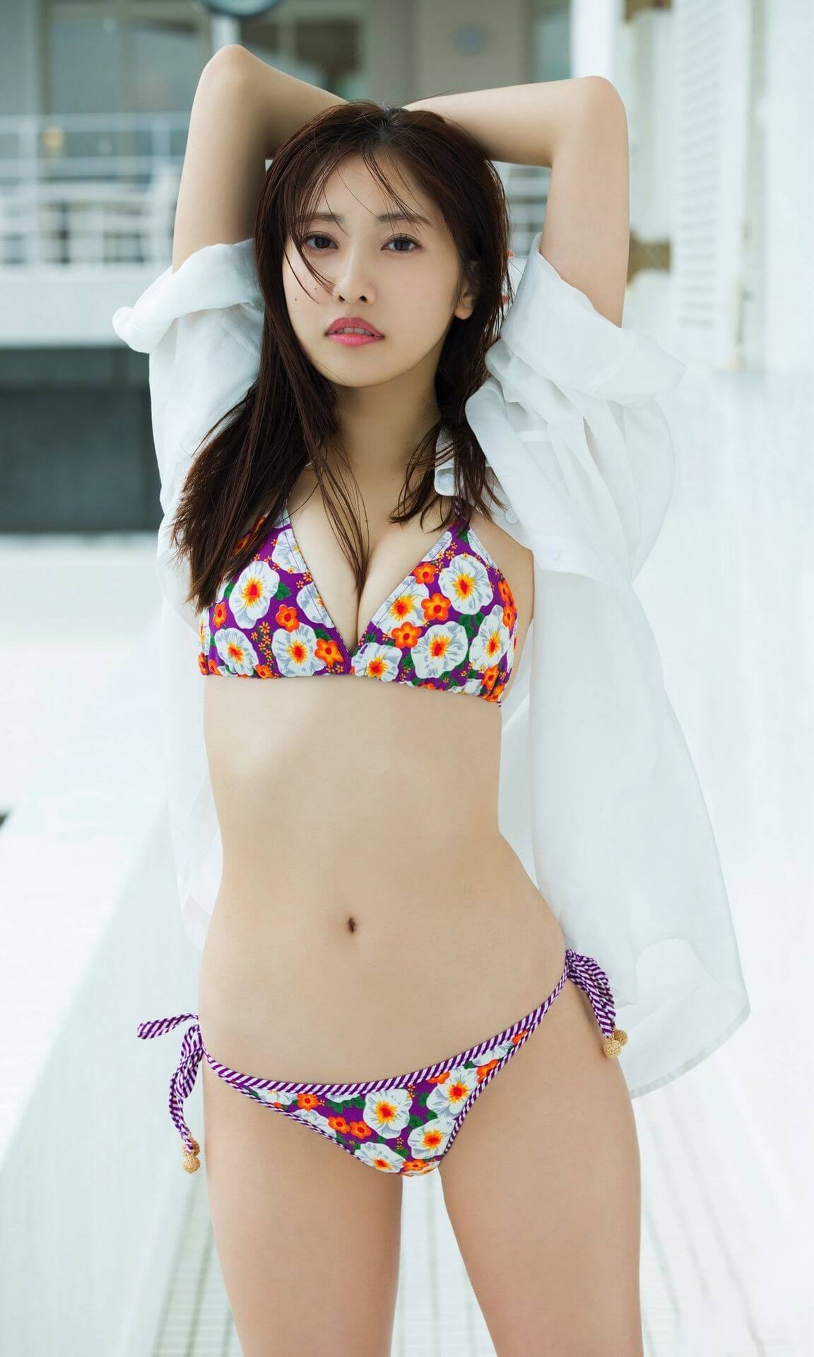 佐野ひなこ 花柄ビキニ - 芸能アイドルモデル女優水着画像集 5枚目