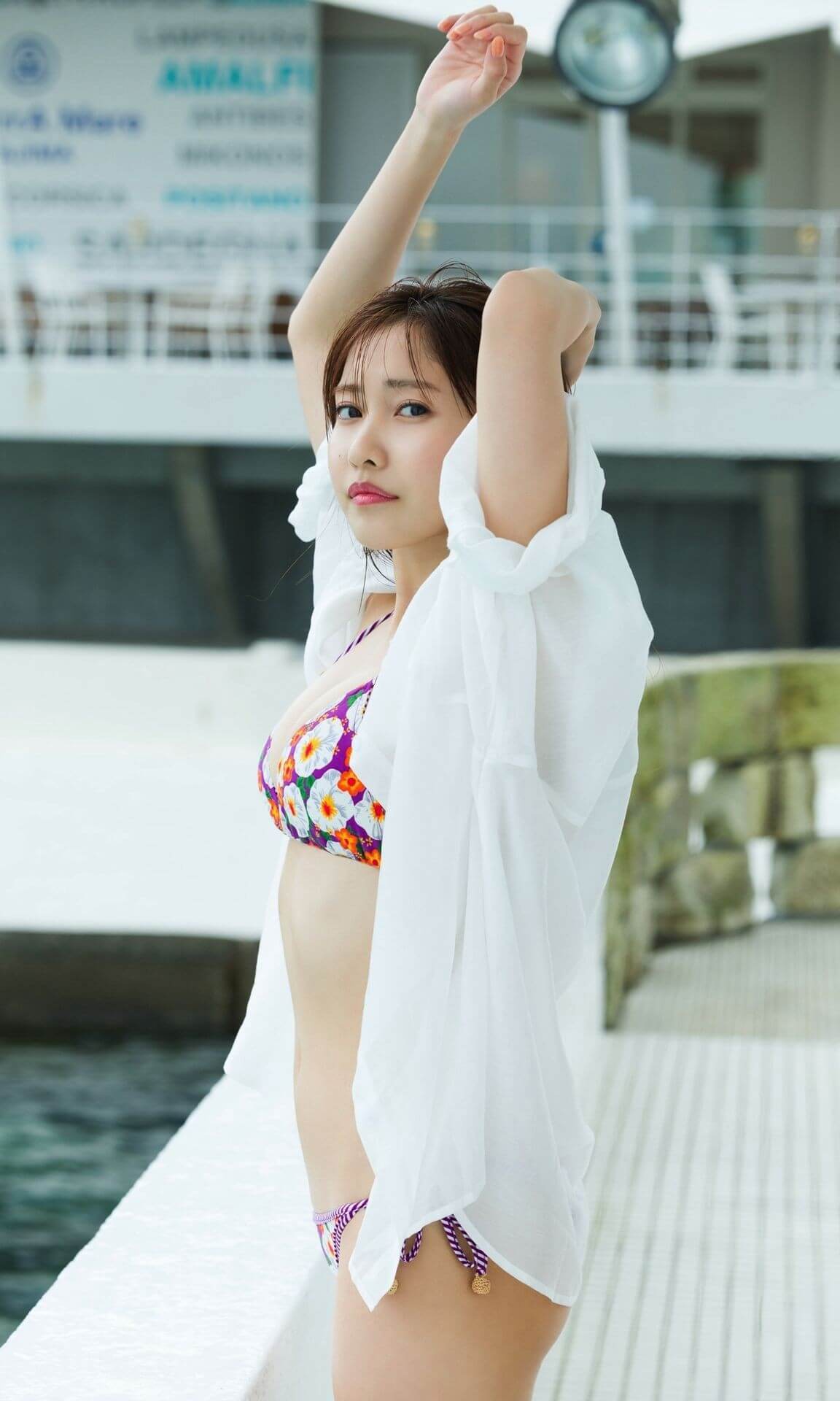 佐野ひなこ 花柄ビキニ - 芸能アイドルモデル女優水着画像集 6枚目