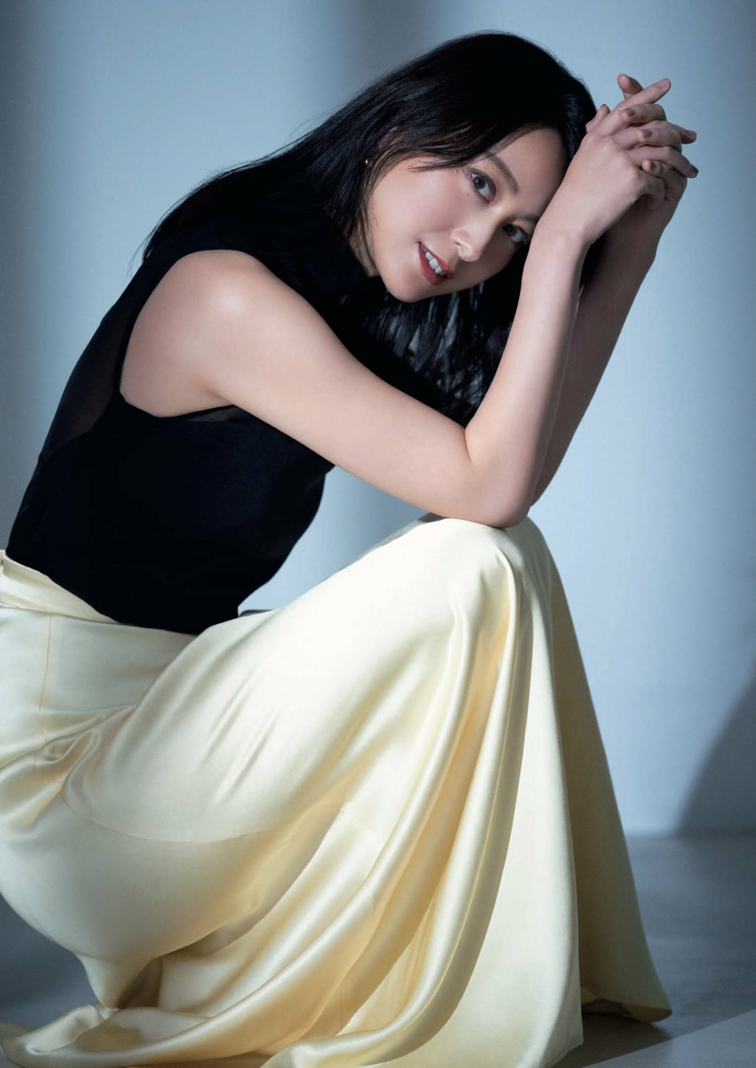 小川彩佳 最新グラビア画像 3枚目