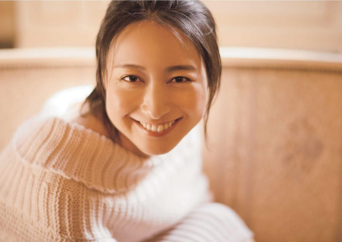 小川彩佳 最新グラビア画像 7枚目