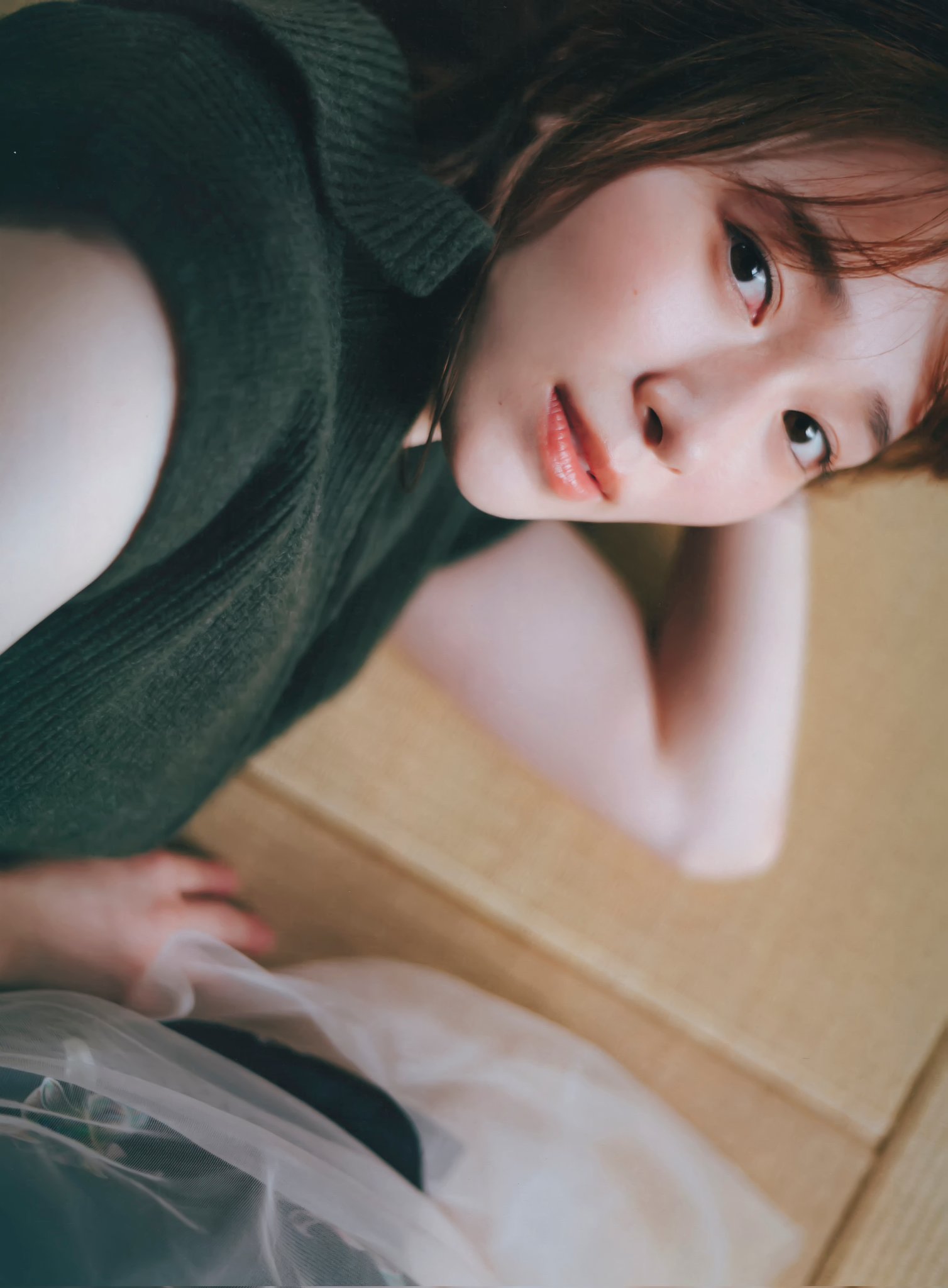 守屋麗奈(櫻坂46)最新グラビア含む水着画像② 10枚目