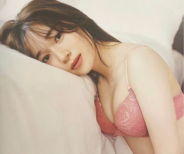 守屋麗奈(櫻坂46)最新グラビア含む水着画像② 22枚目