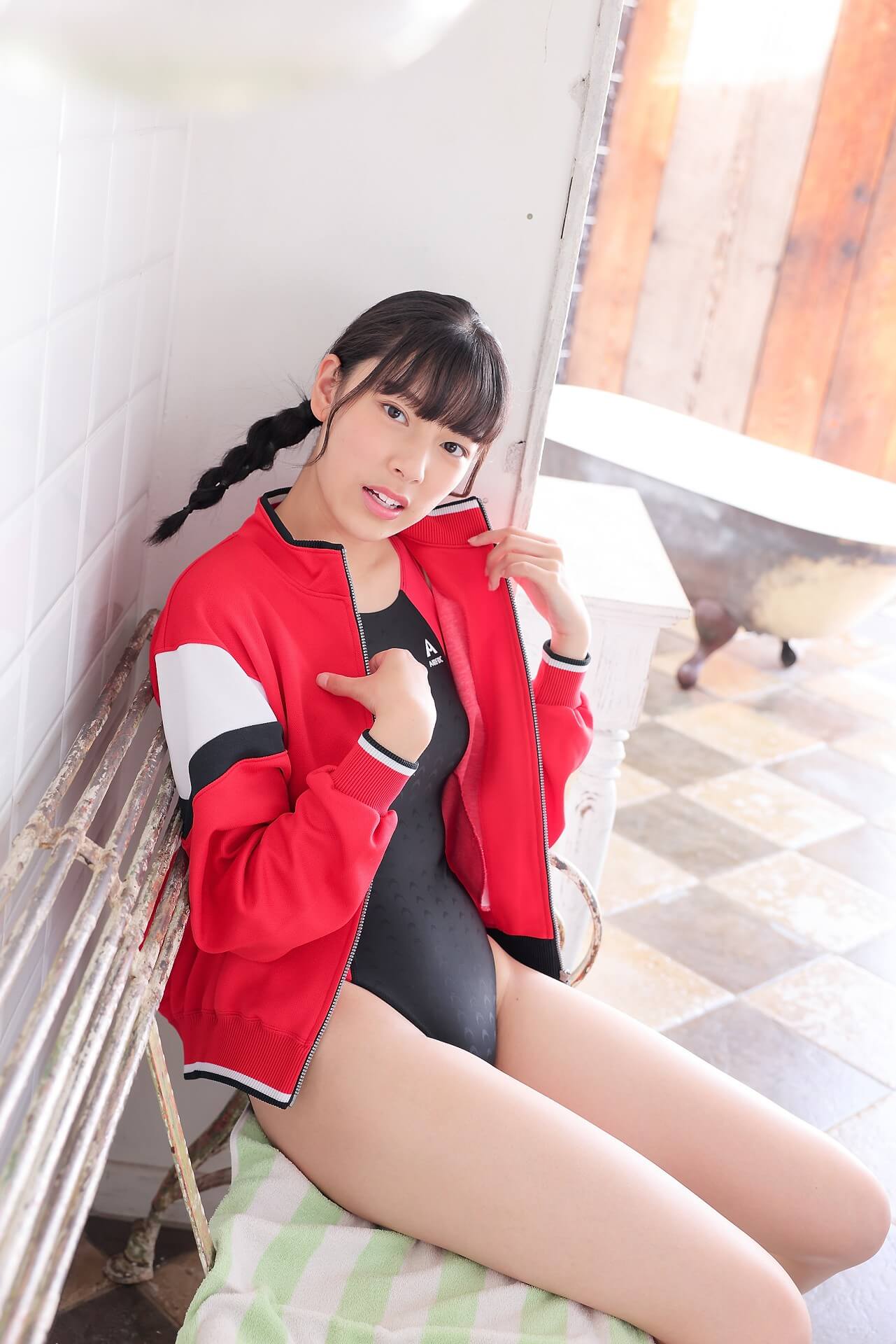 平山えゆ 競泳水着 AIRF RIC - 芸能アイドルモデル女優水着画像集 4枚目