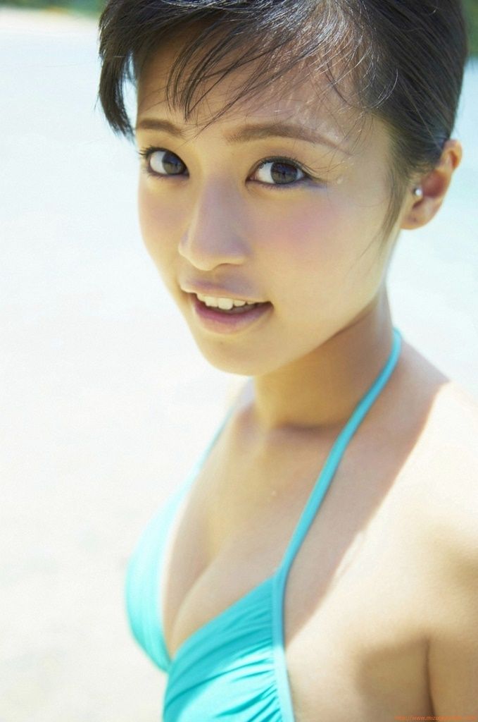 小島瑠璃子水色ビキニ画像 7枚目