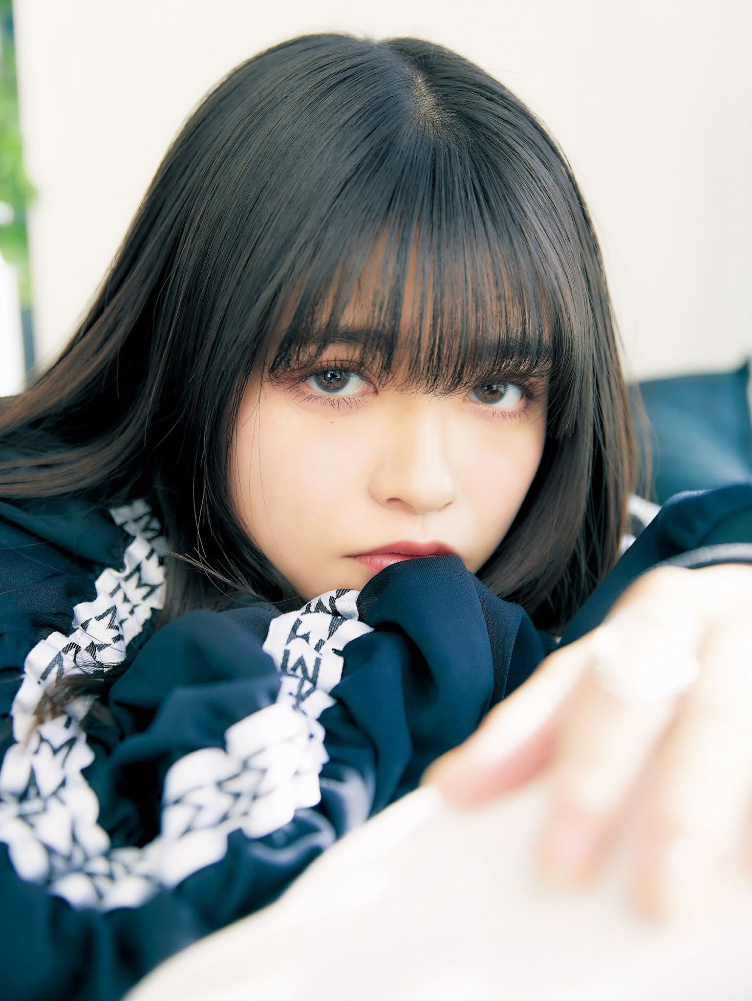 景井ひな 最新グラビア水着画像 15枚目