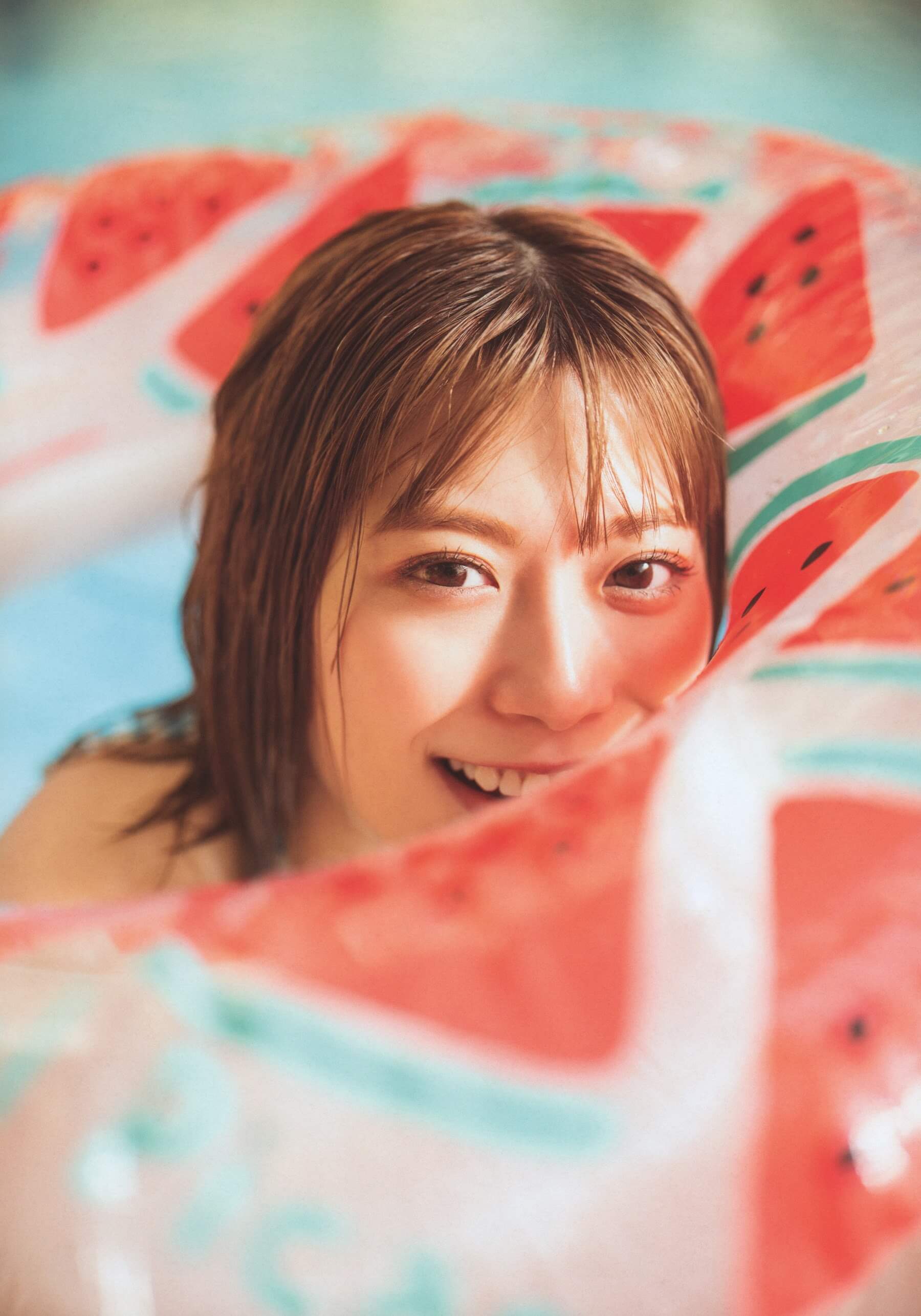 日向坂46 東村芽依 水着グラビア プール - 芸能アイドルモデル女優水着画像集 2枚目
