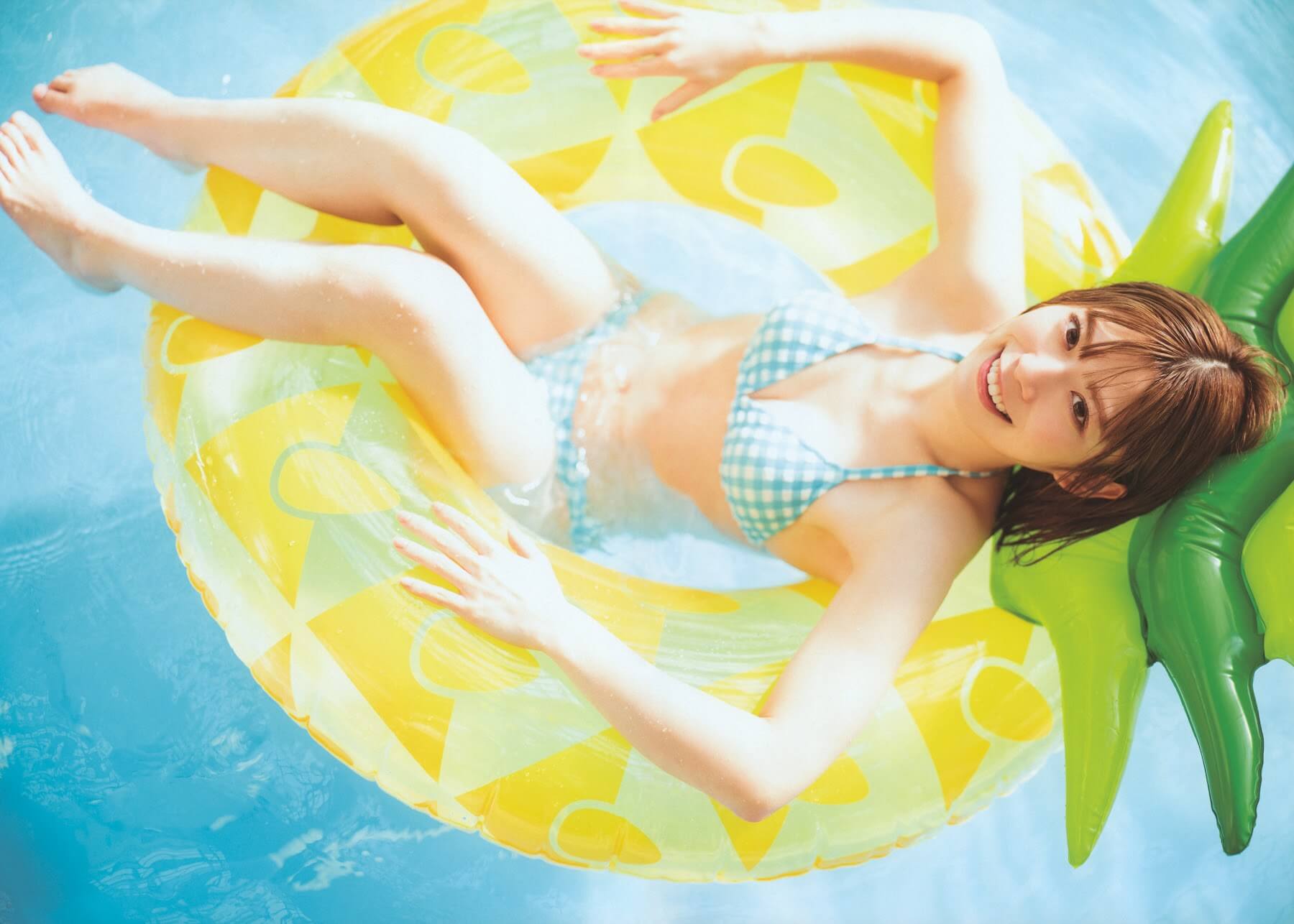 日向坂46 東村芽依 水着グラビア プール - 芸能アイドルモデル女優水着画像集 7枚目
