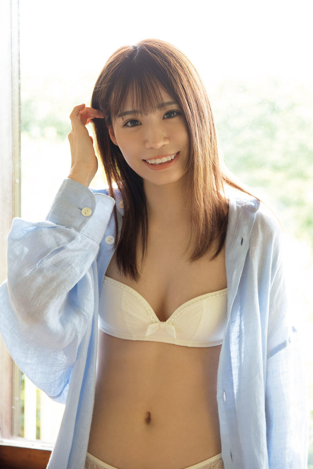 未歩なな 最新グラビア画像 1枚目
