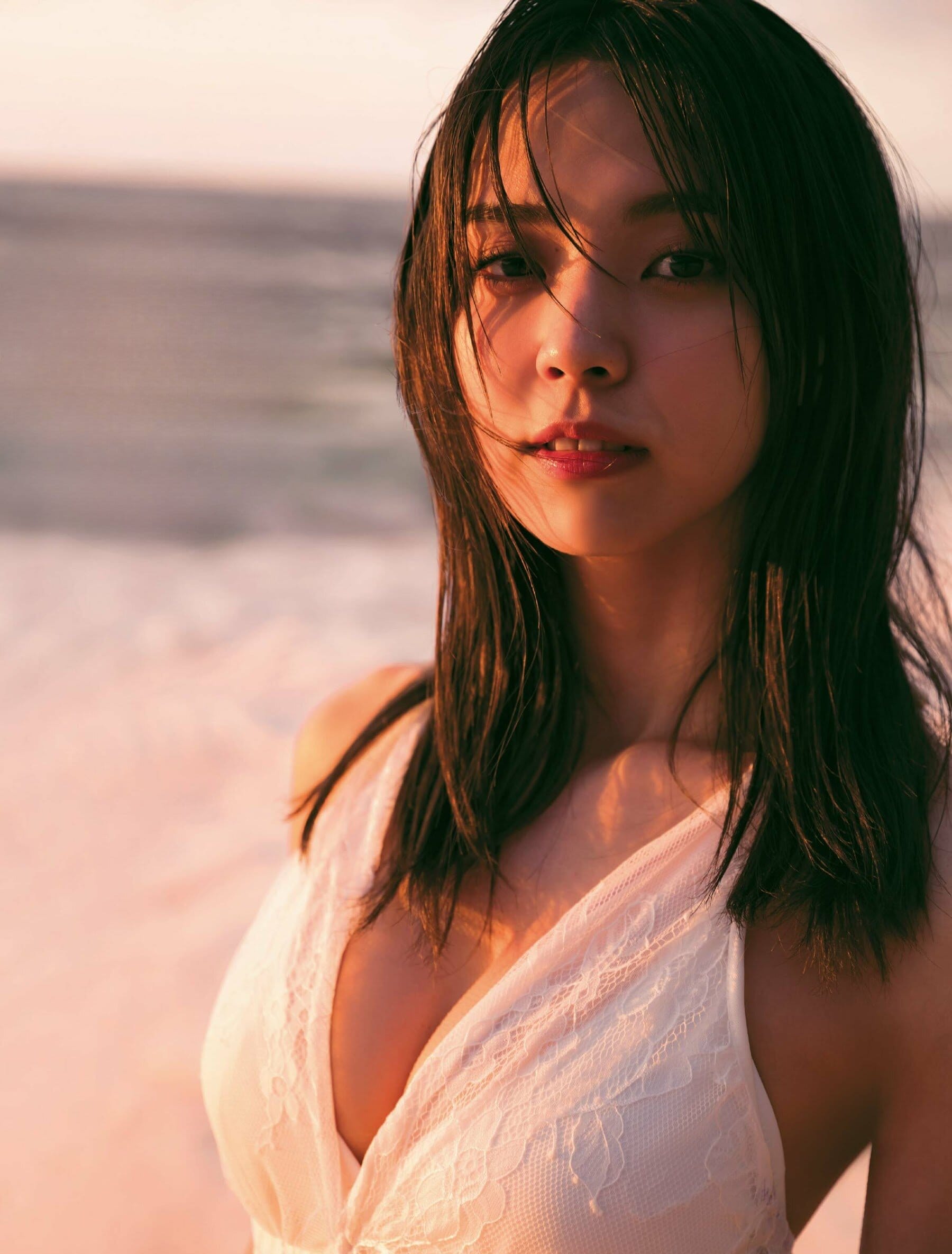 小林由依 櫻坂46 【水着画像】"クールビューティがキャッチフレーズの22歳 - 芸能アイドルモデル女優水着画像集 9枚目