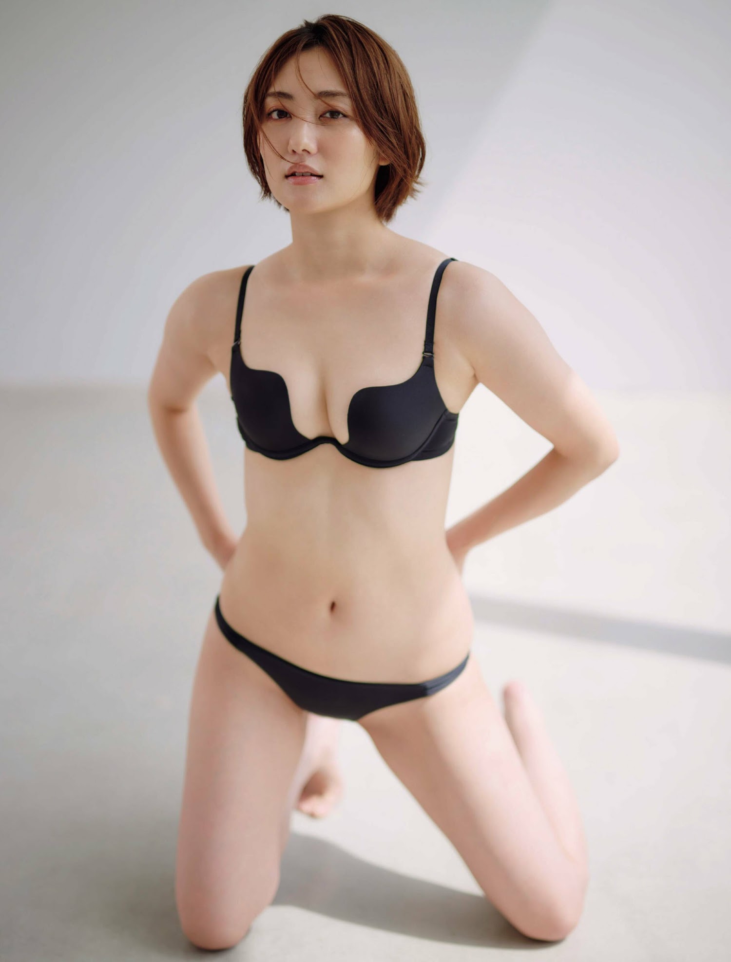 Friday 2023.01.06-13 奥山かずさ 目眩がするほど悩ましい。 5枚目