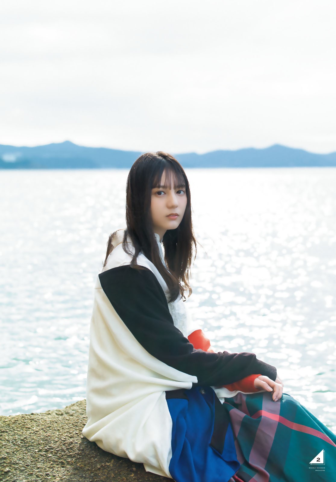 Shonen Magazine 週刊少年マガジン 2022.11.02 No.47 日向坂46・小坂菜緒 3枚目
